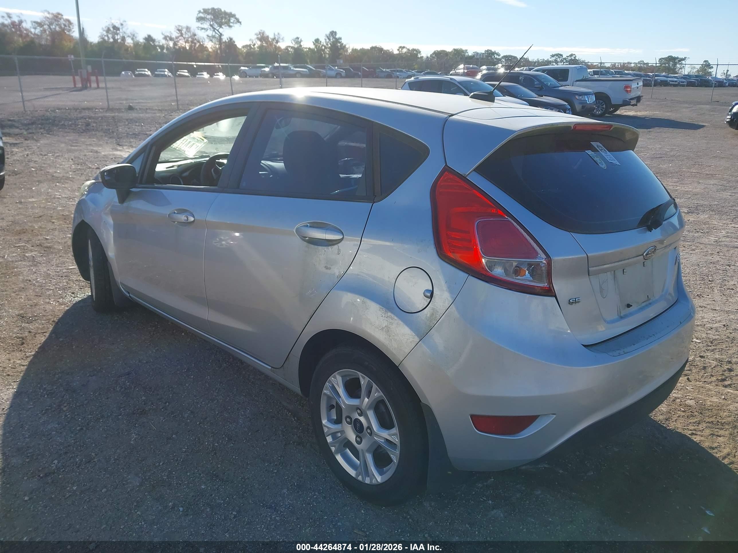 FORD FIESTA image 3