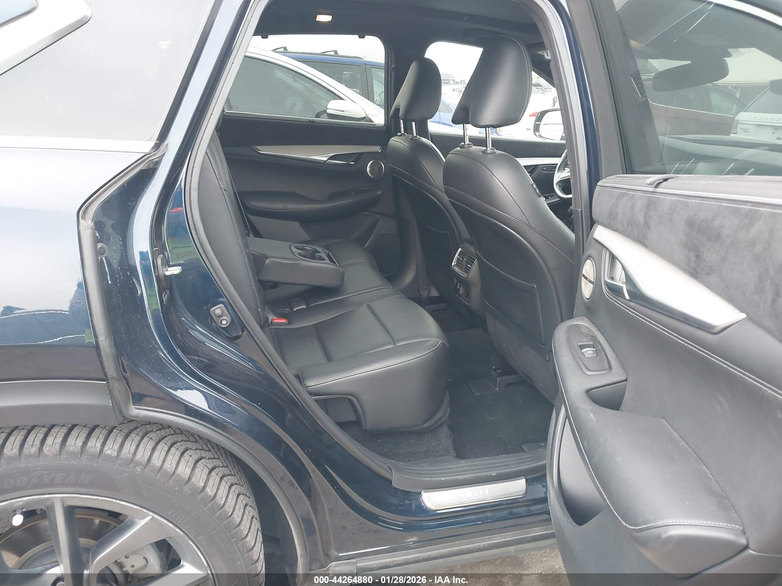 INFINITI QX50 image 8
