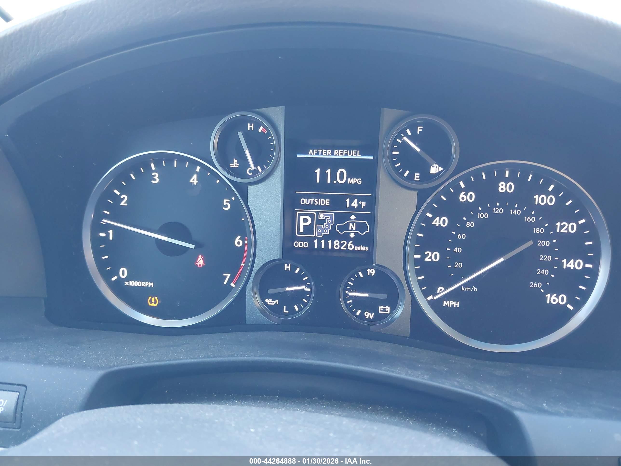 LEXUS LX image 7