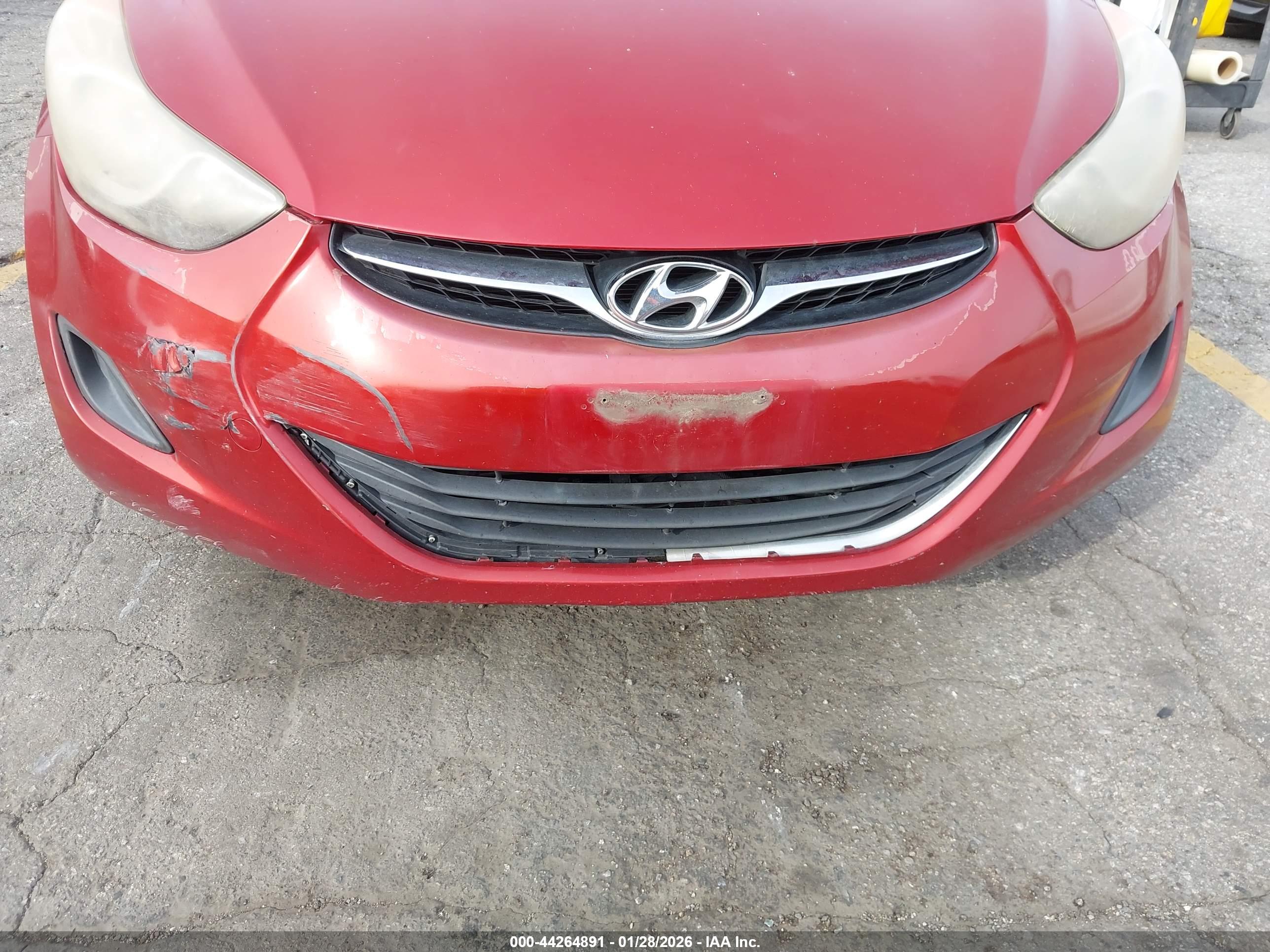 HYUNDAI ELANTRA image 6