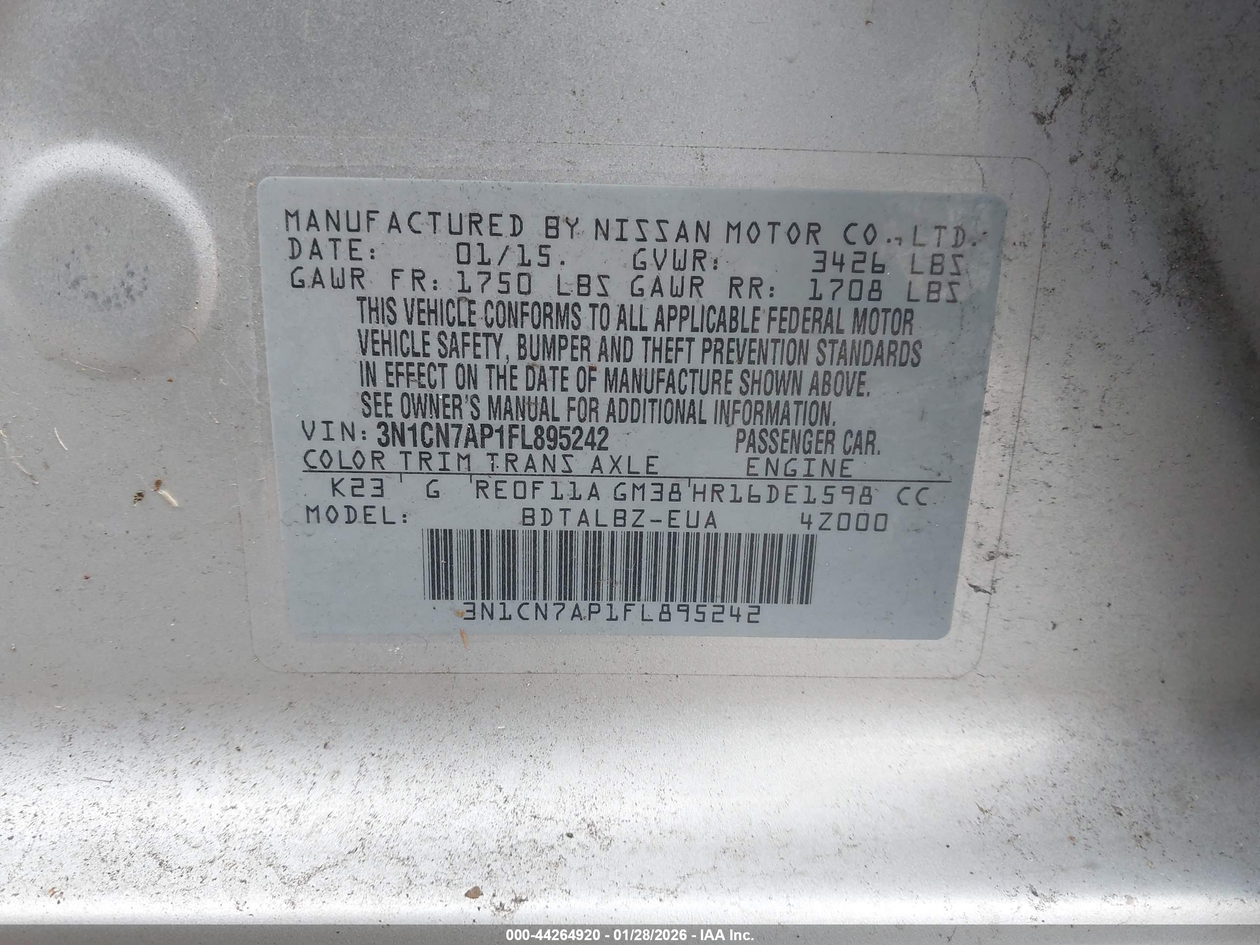 NISSAN VERSA image 9