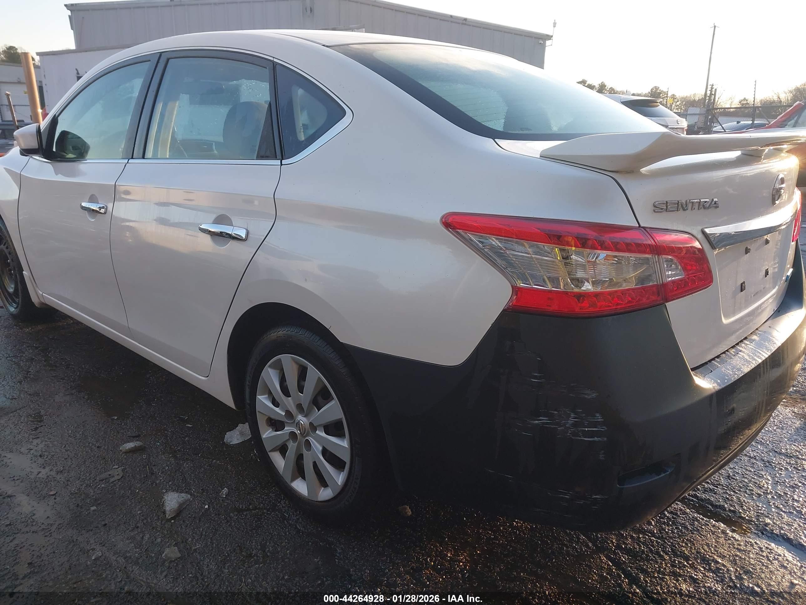 NISSAN SENTRA image 6