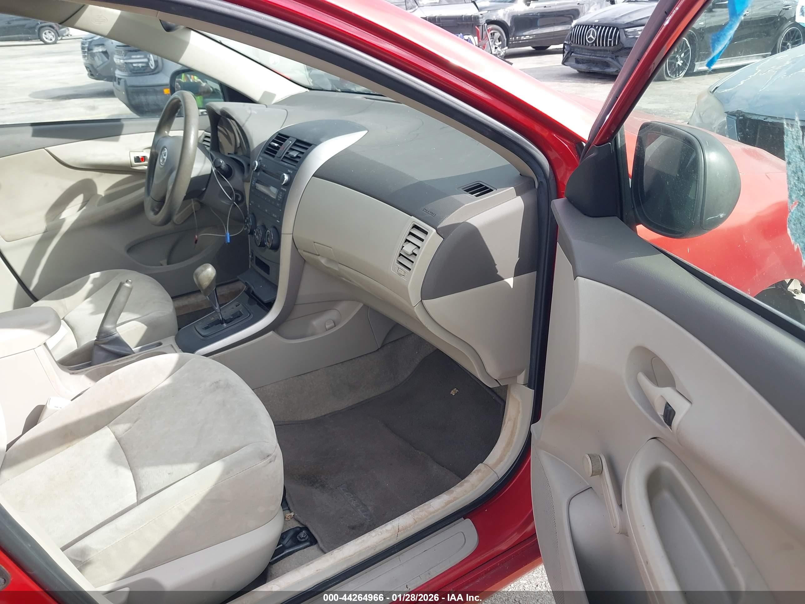 TOYOTA COROLLA image 5