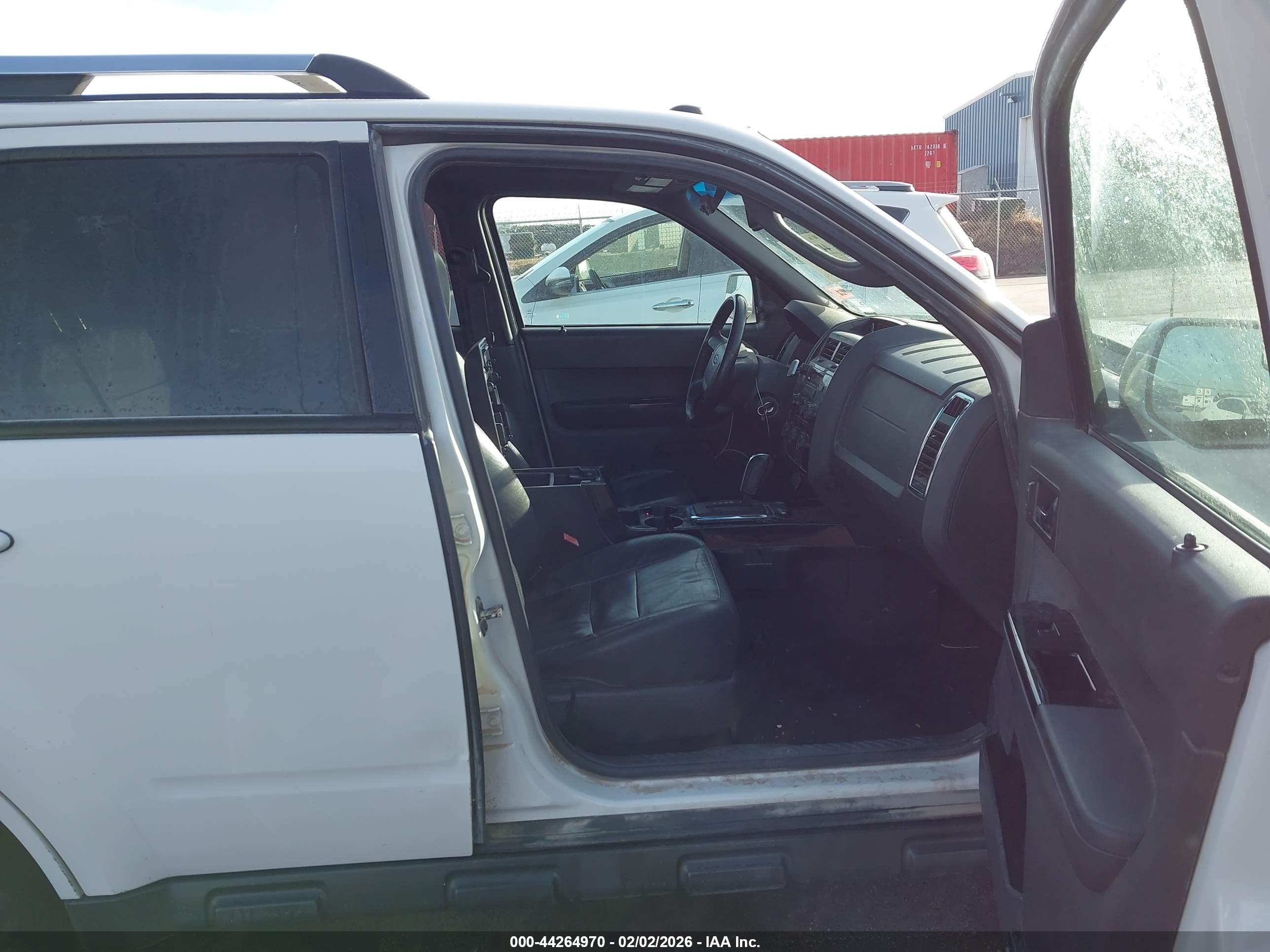 FORD ESCAPE image 5