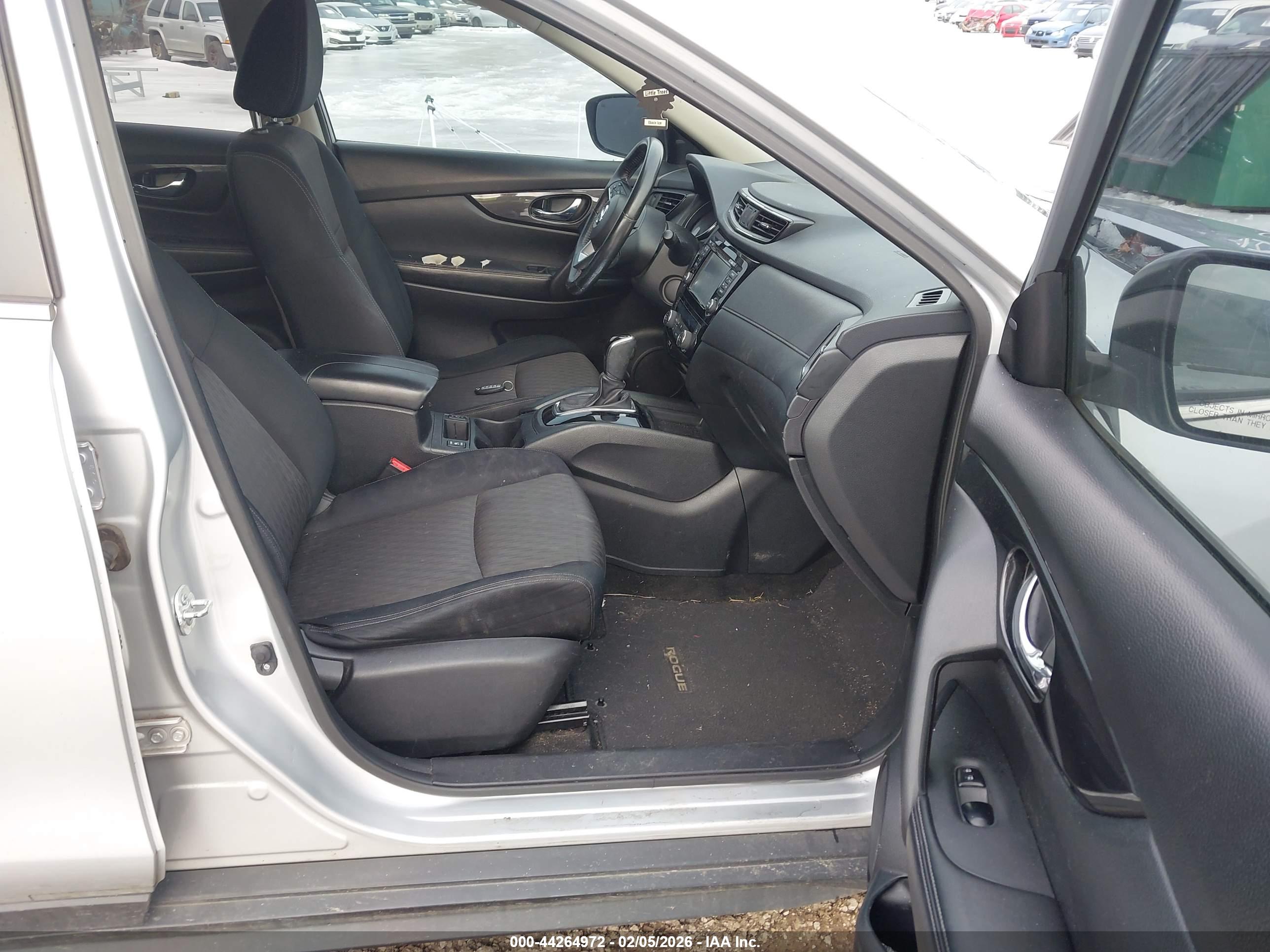 NISSAN ROGUE image 5