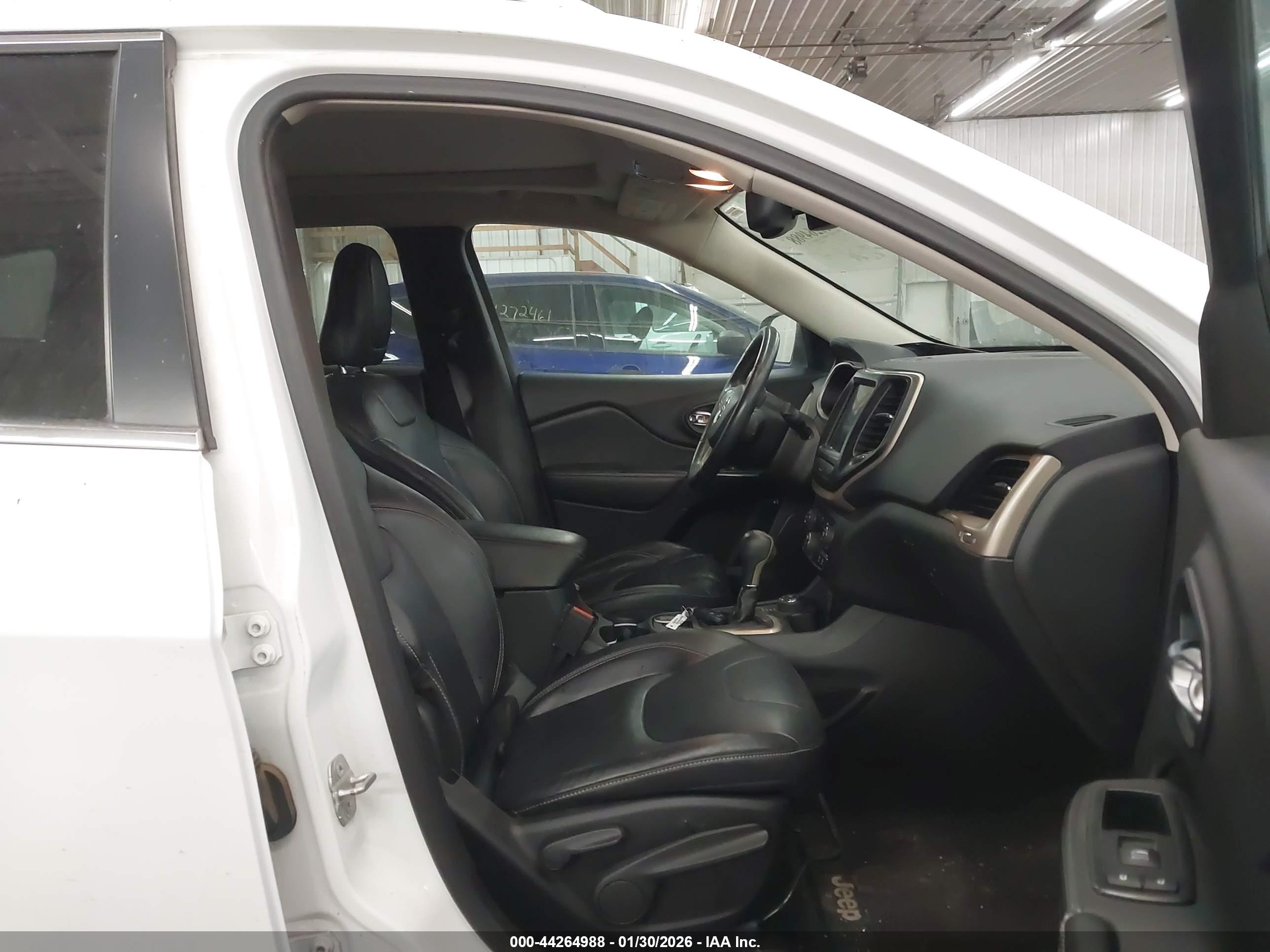 JEEP CHEROKEE image 5
