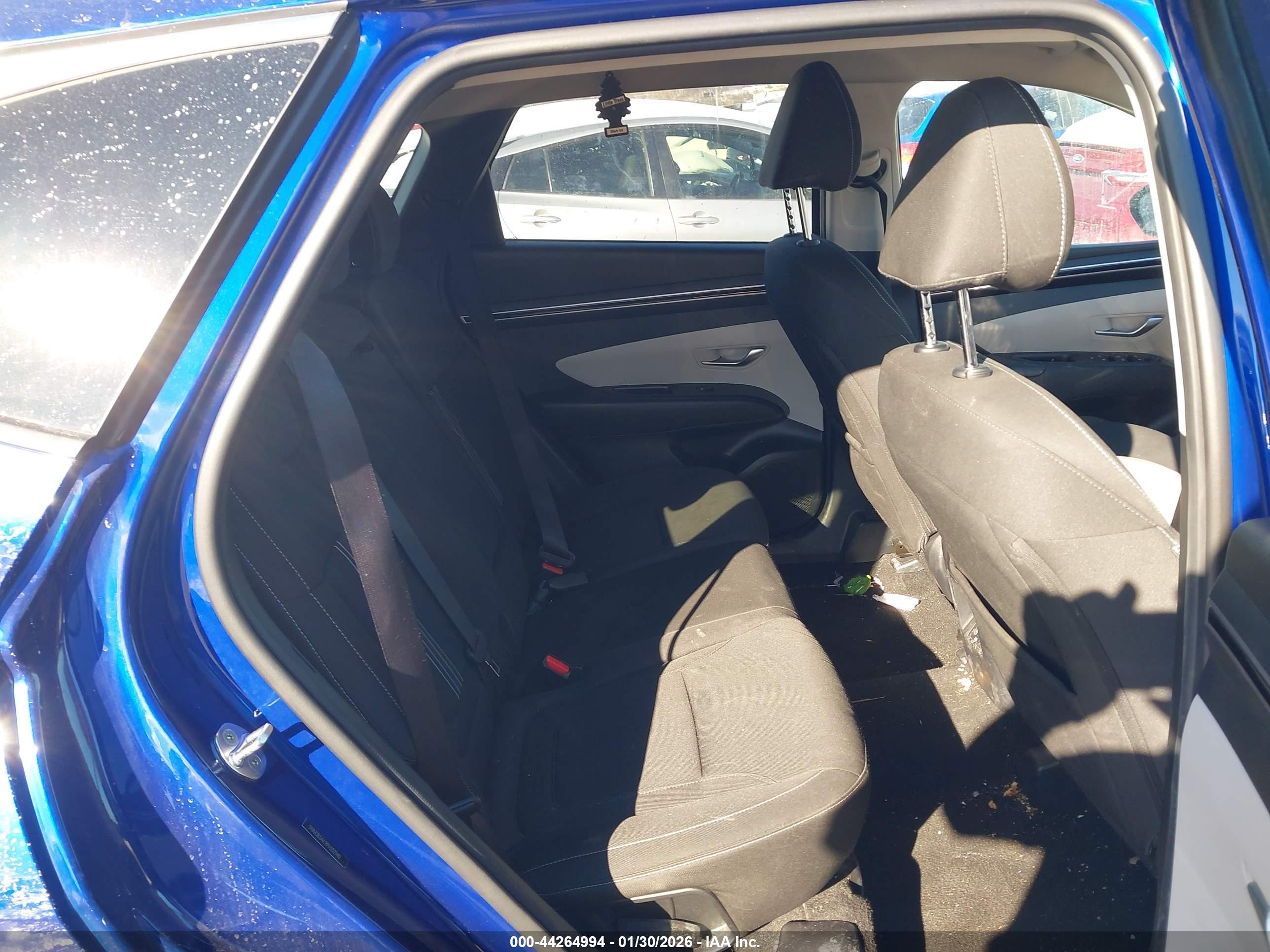 HYUNDAI TUCSON image 8