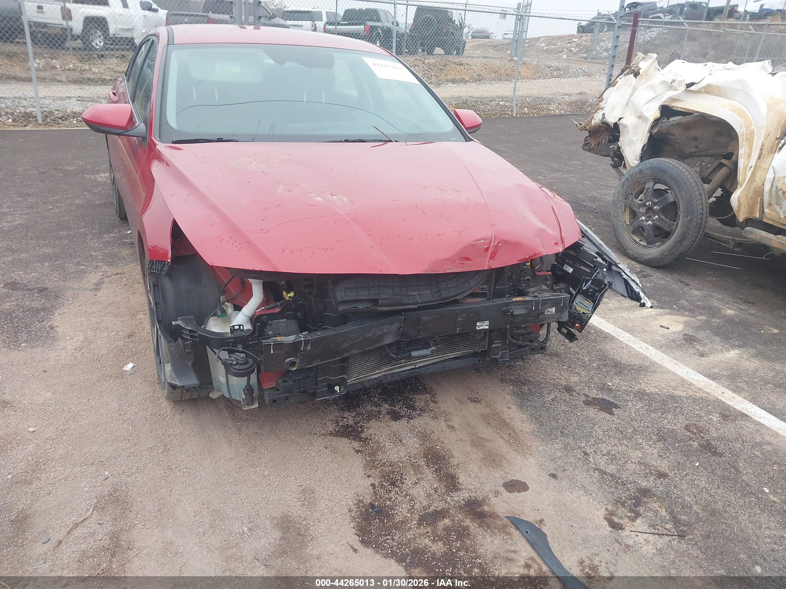 HYUNDAI ELANTRA image 6