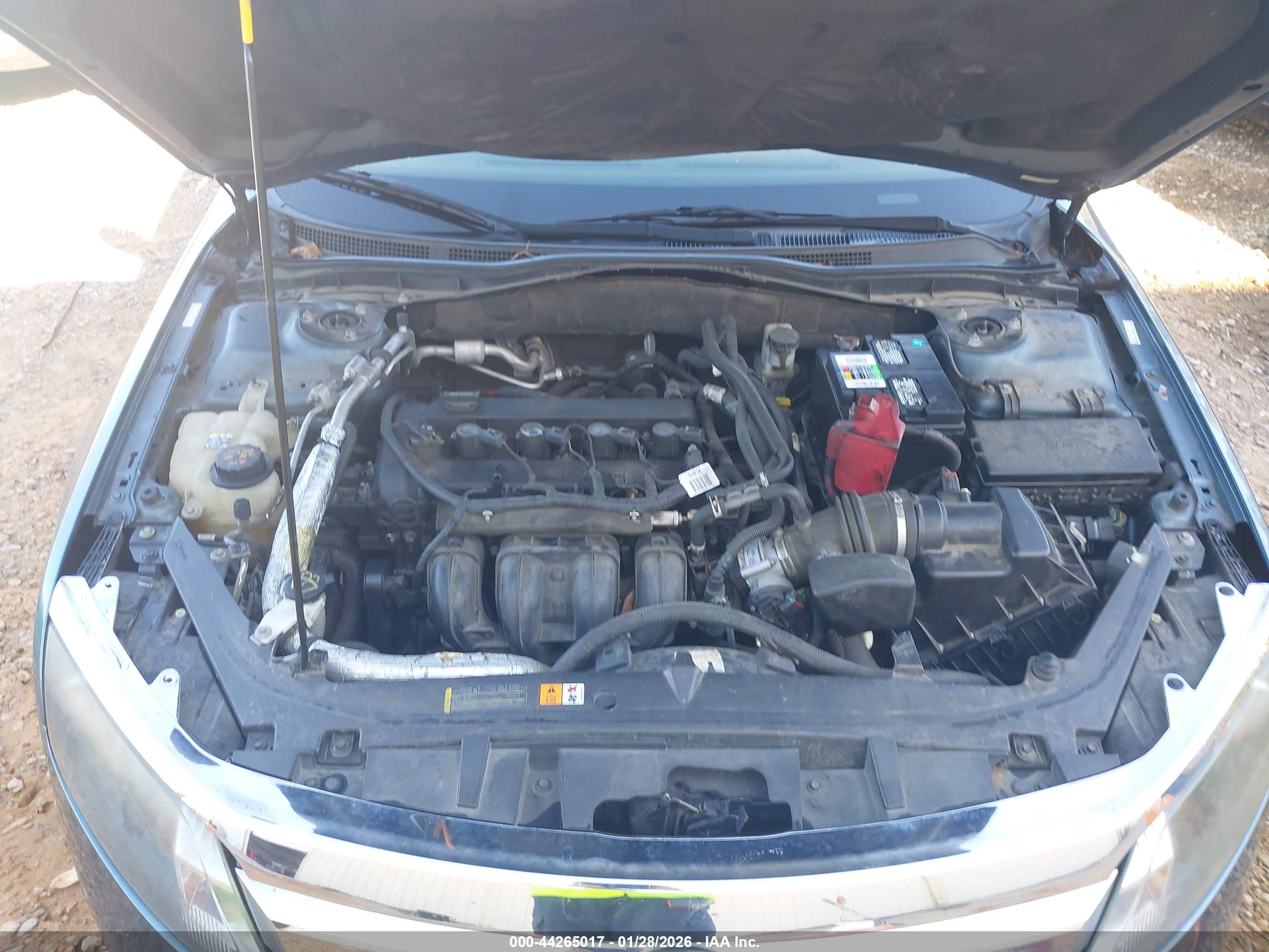 FORD FUSION image 10