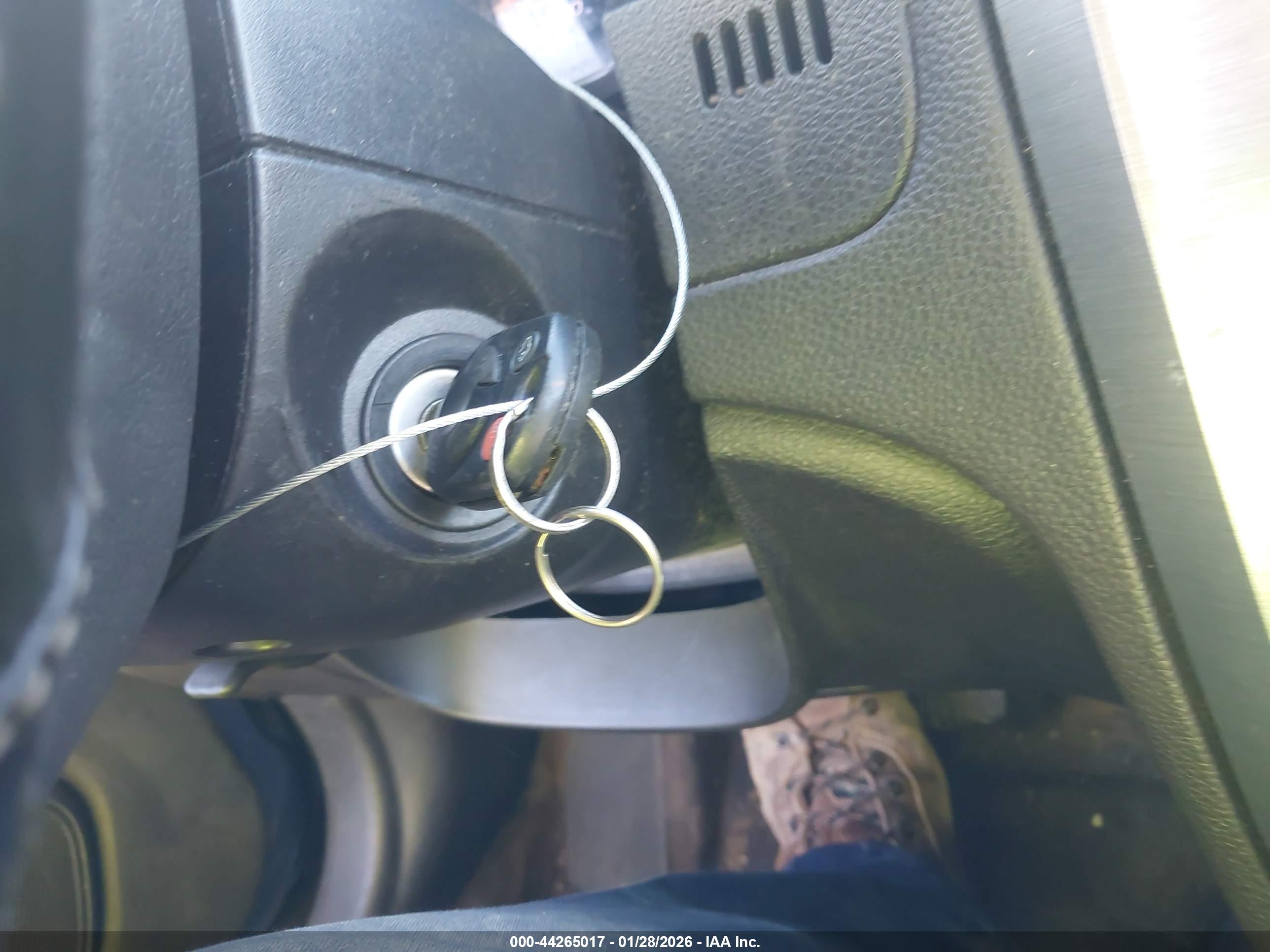 FORD FUSION image 11