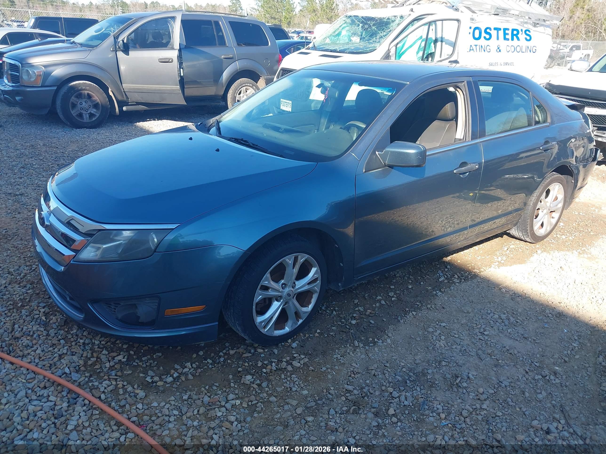 FORD FUSION image 2