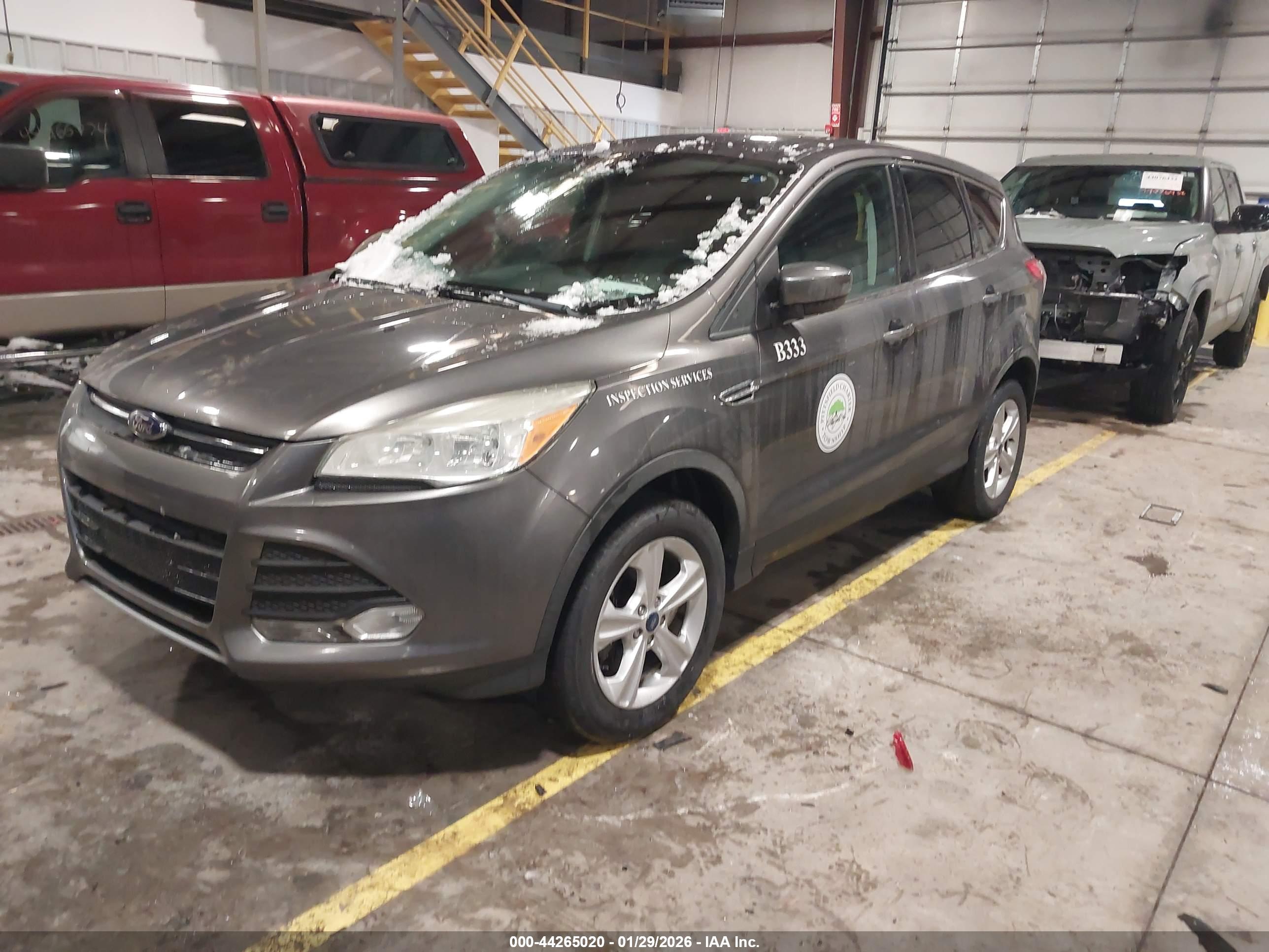 FORD ESCAPE image 2