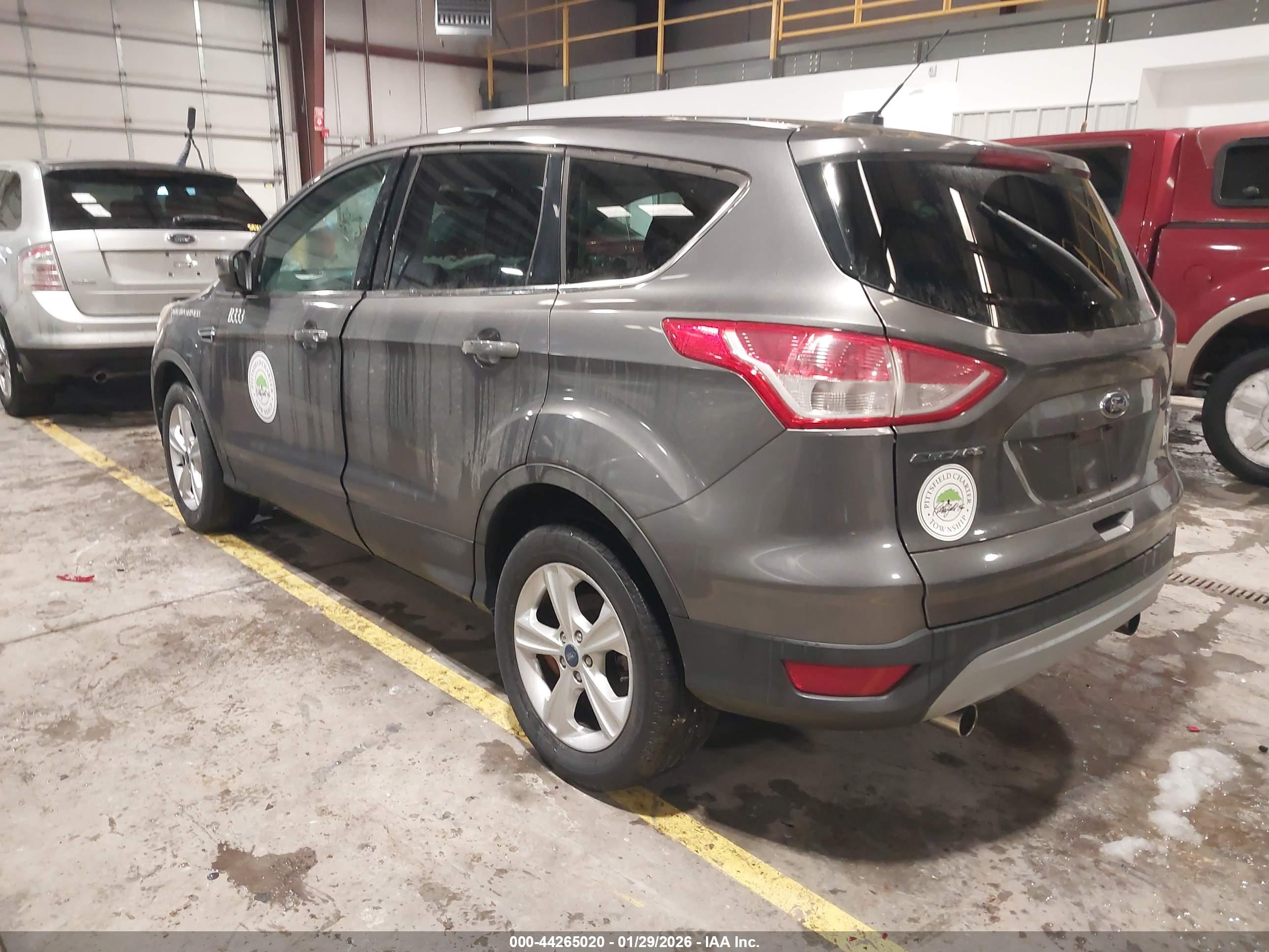 FORD ESCAPE image 3