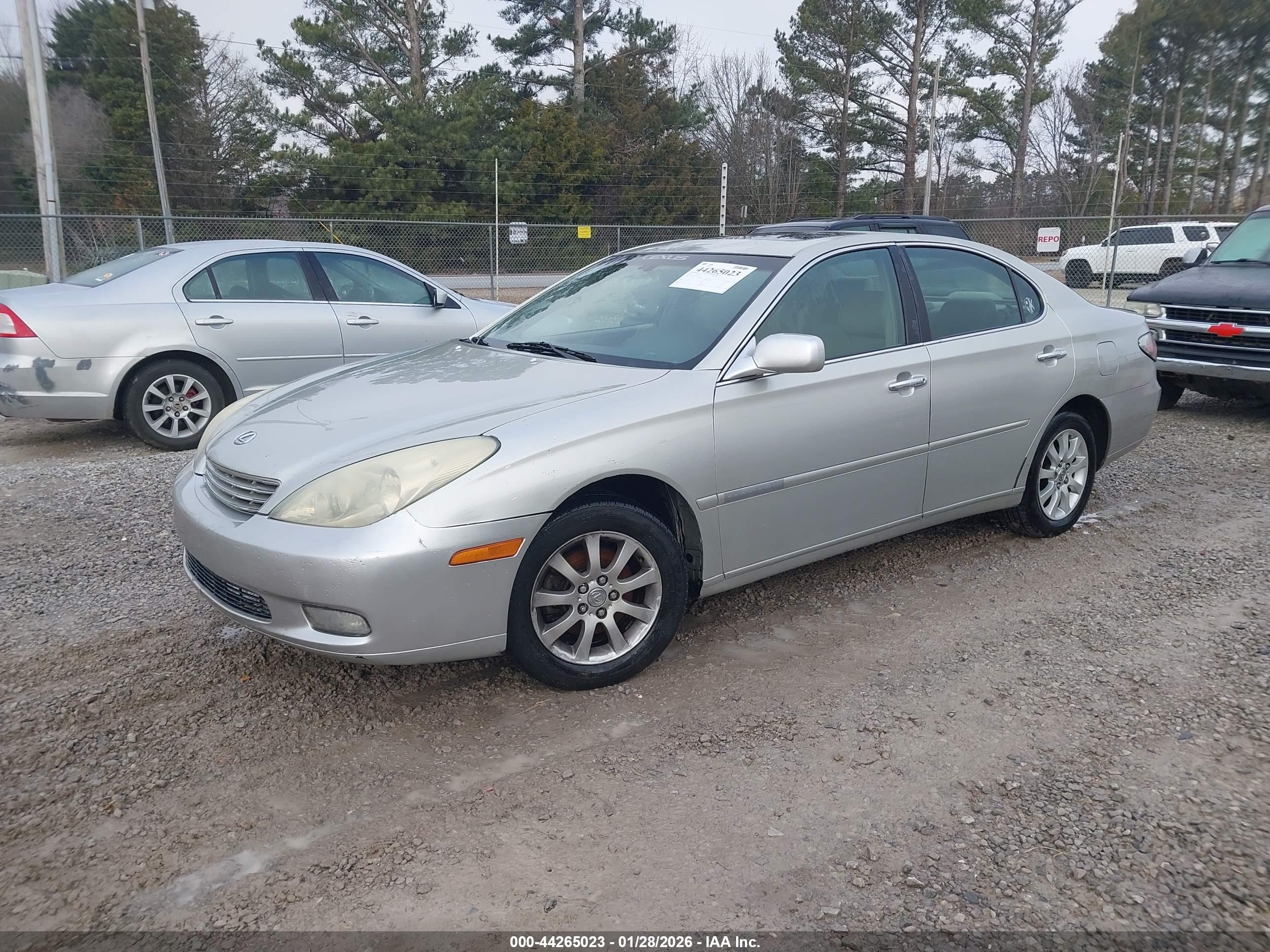 LEXUS ES image 2