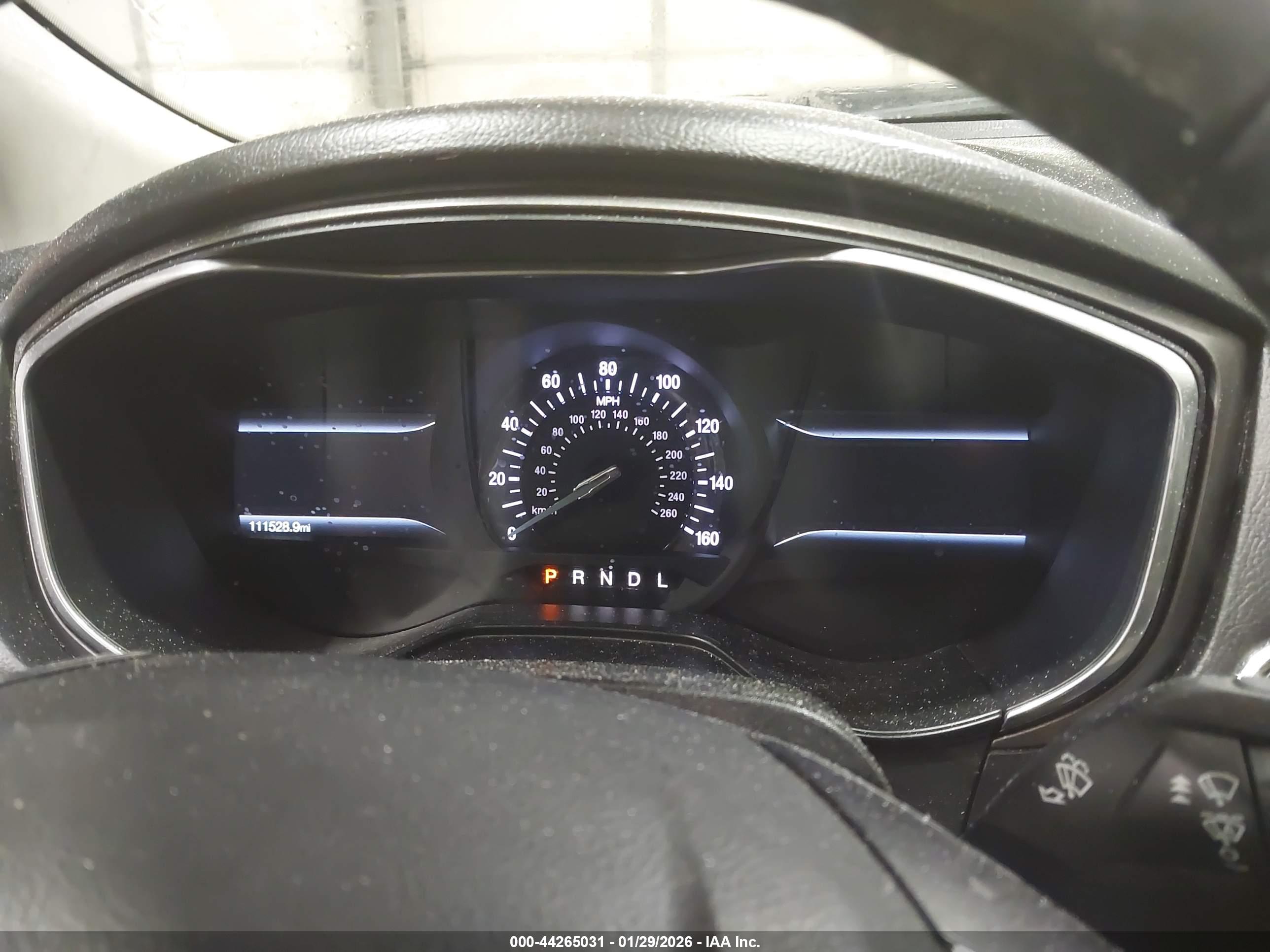 FORD FUSION image 7