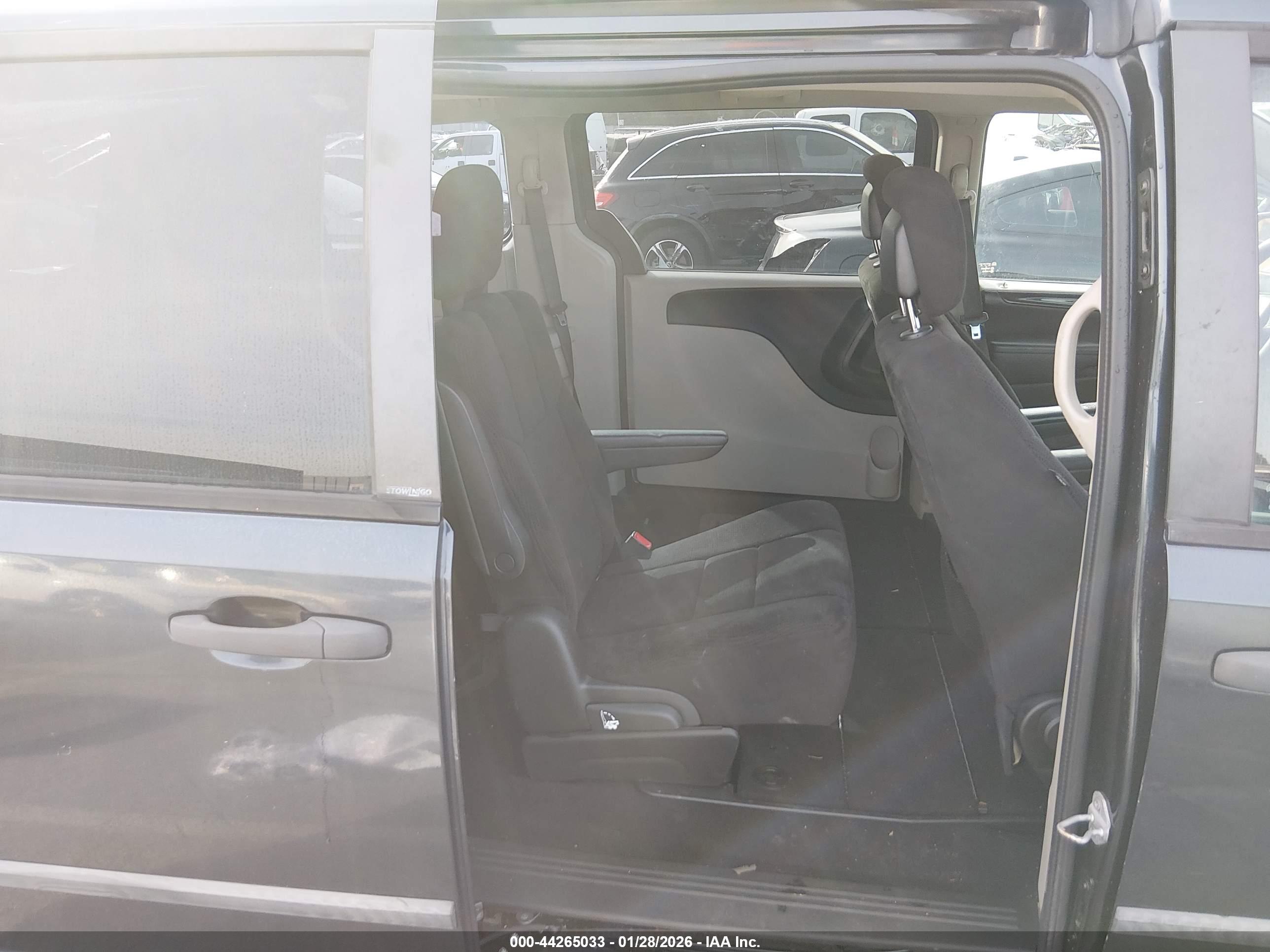 DODGE GRAND image 8