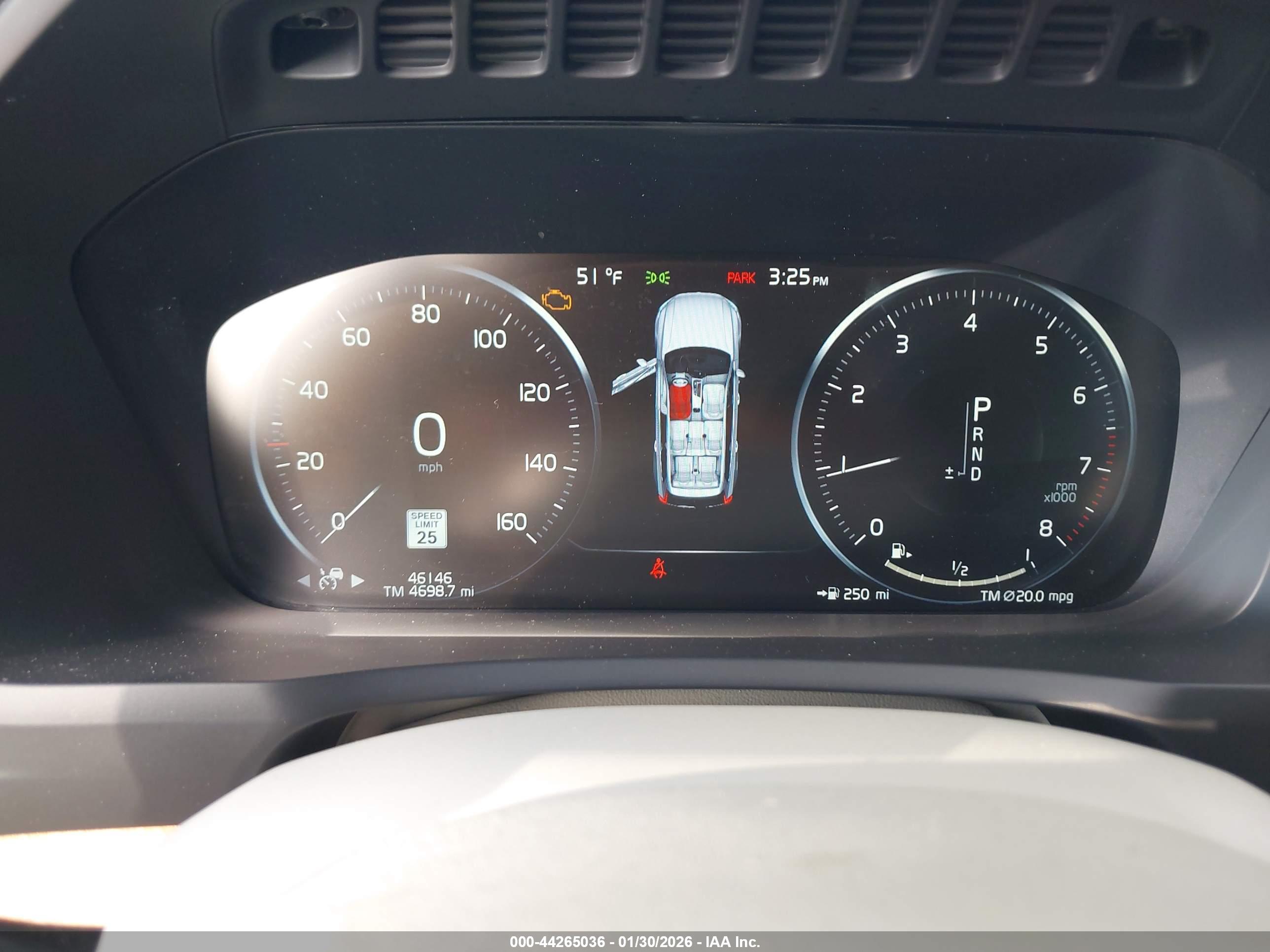 VOLVO XC90 image 7