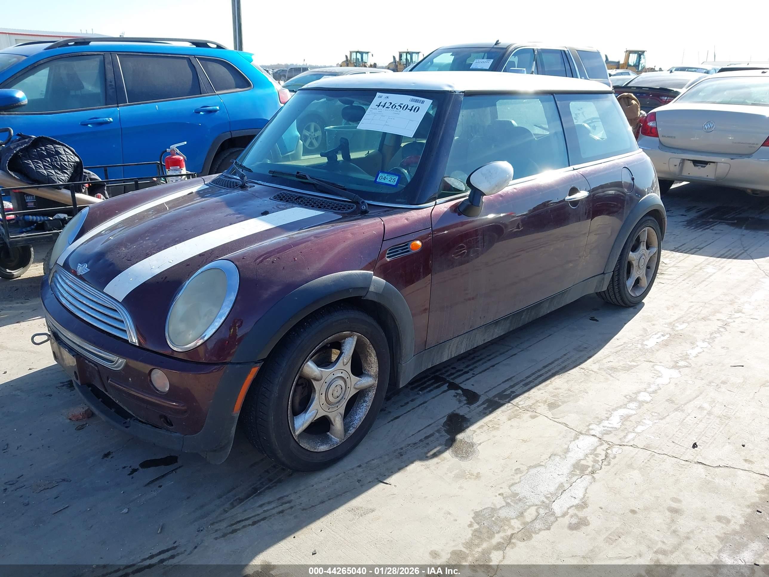 MINI COOPER image 2