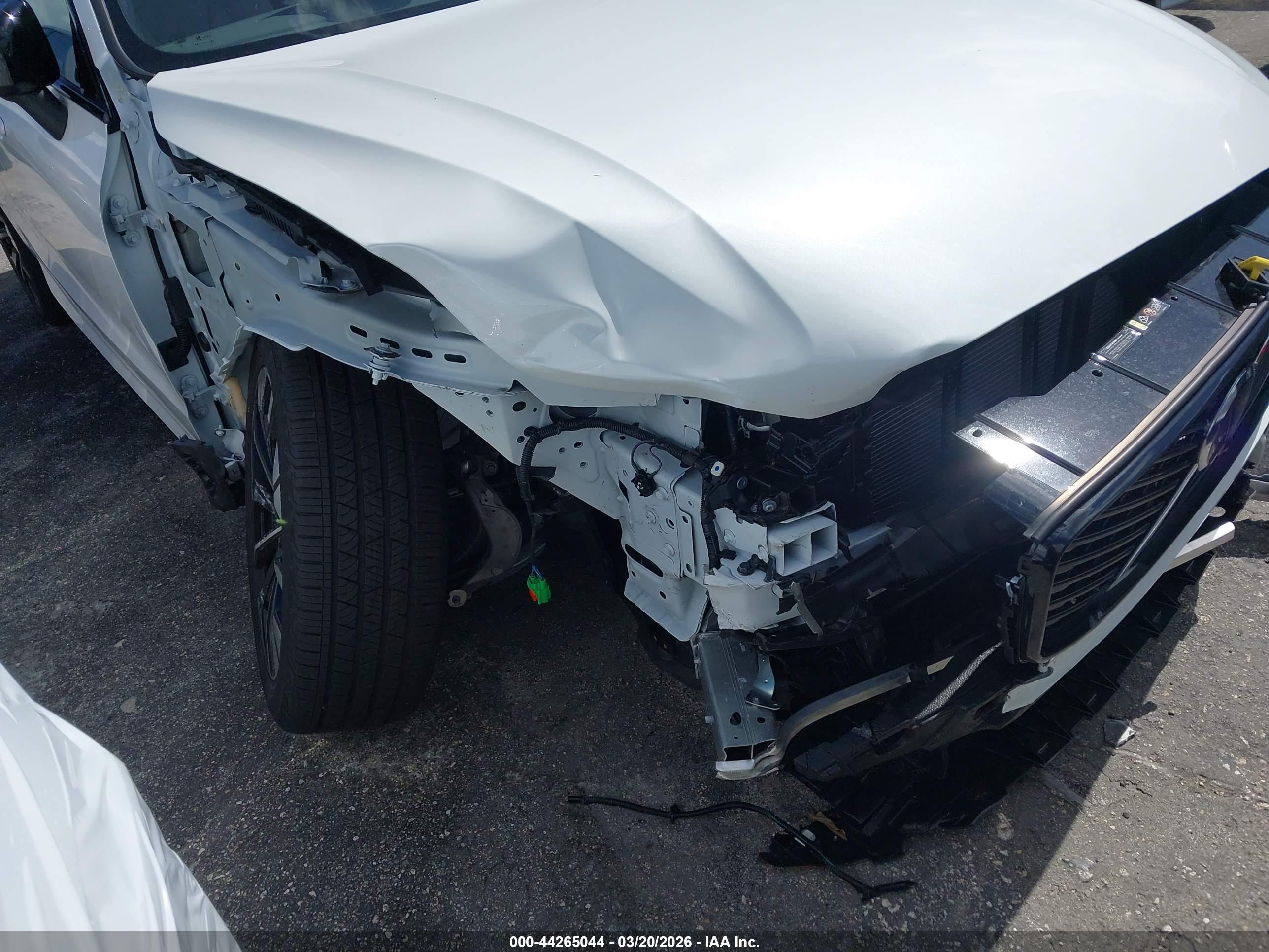 VOLVO XC60 image 6