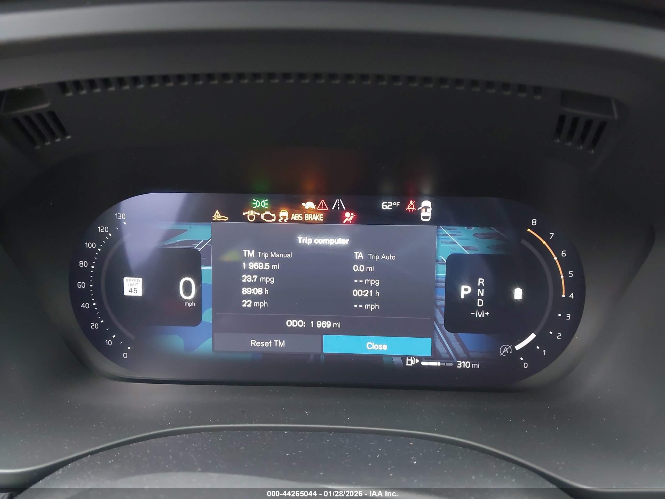 VOLVO XC60 image 7