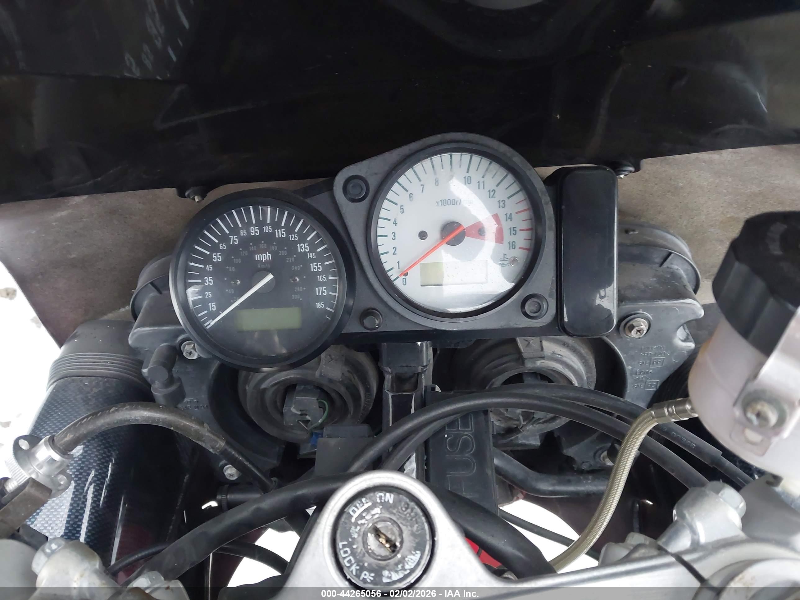 SUZUKI GSX-R750 image 7
