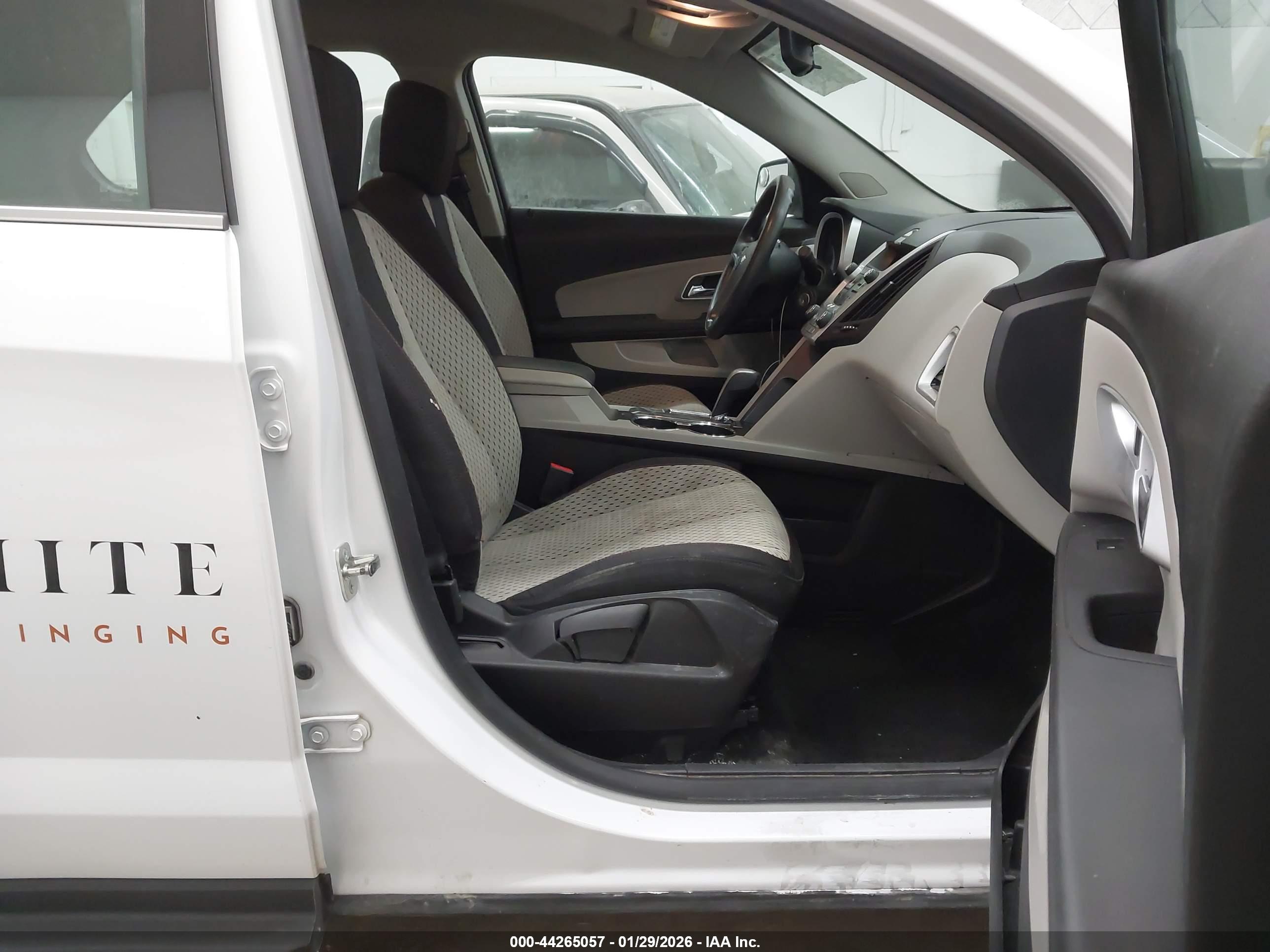 CHEVROLET EQUINOX image 5