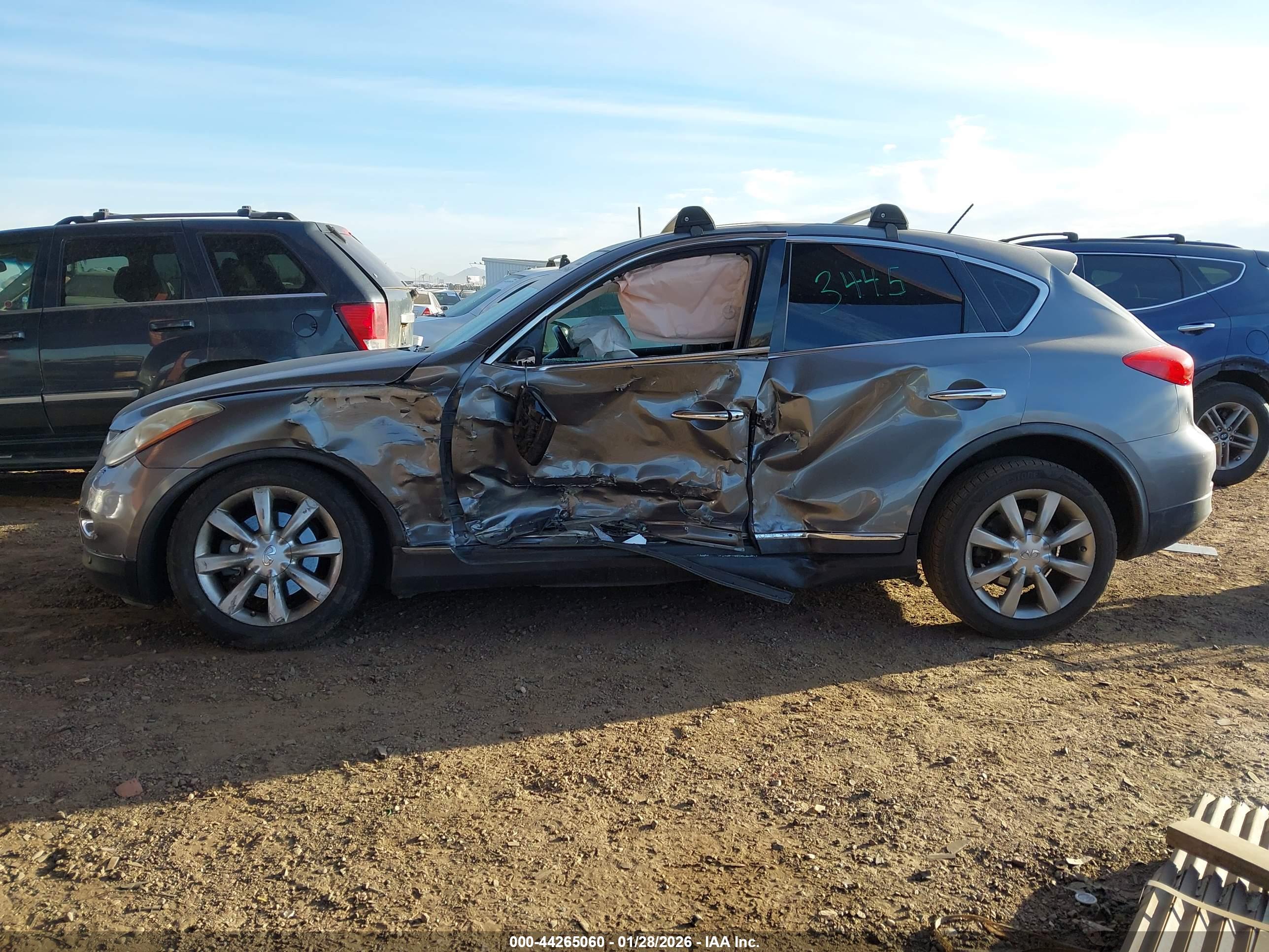 INFINITI EX35 image 6