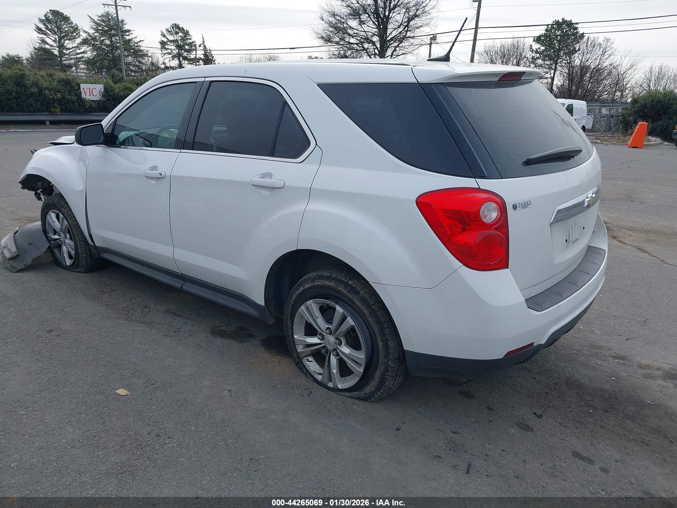 CHEVROLET EQUINOX image 3