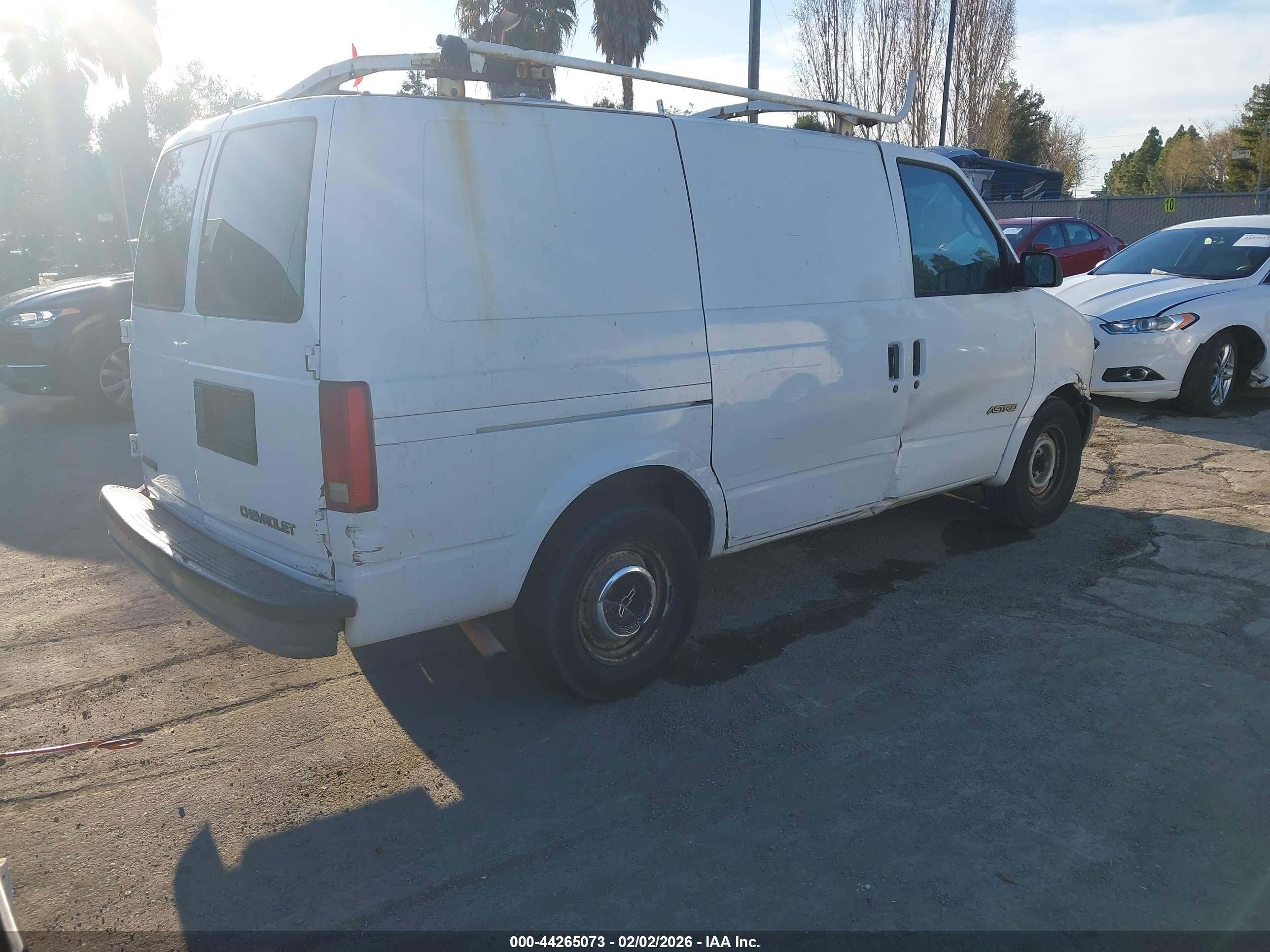 CHEVROLET ASTRO image 4