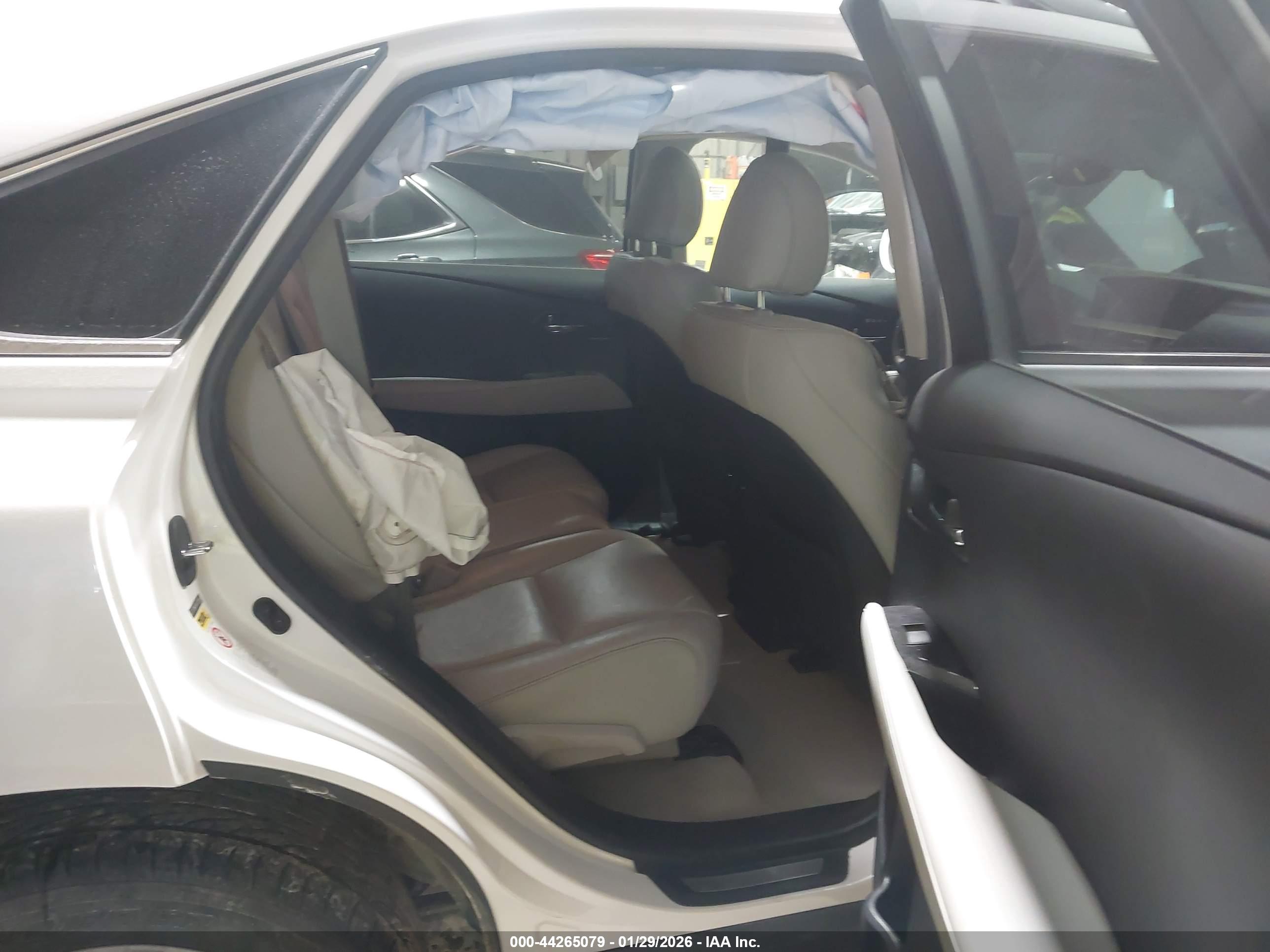 LEXUS RX image 8