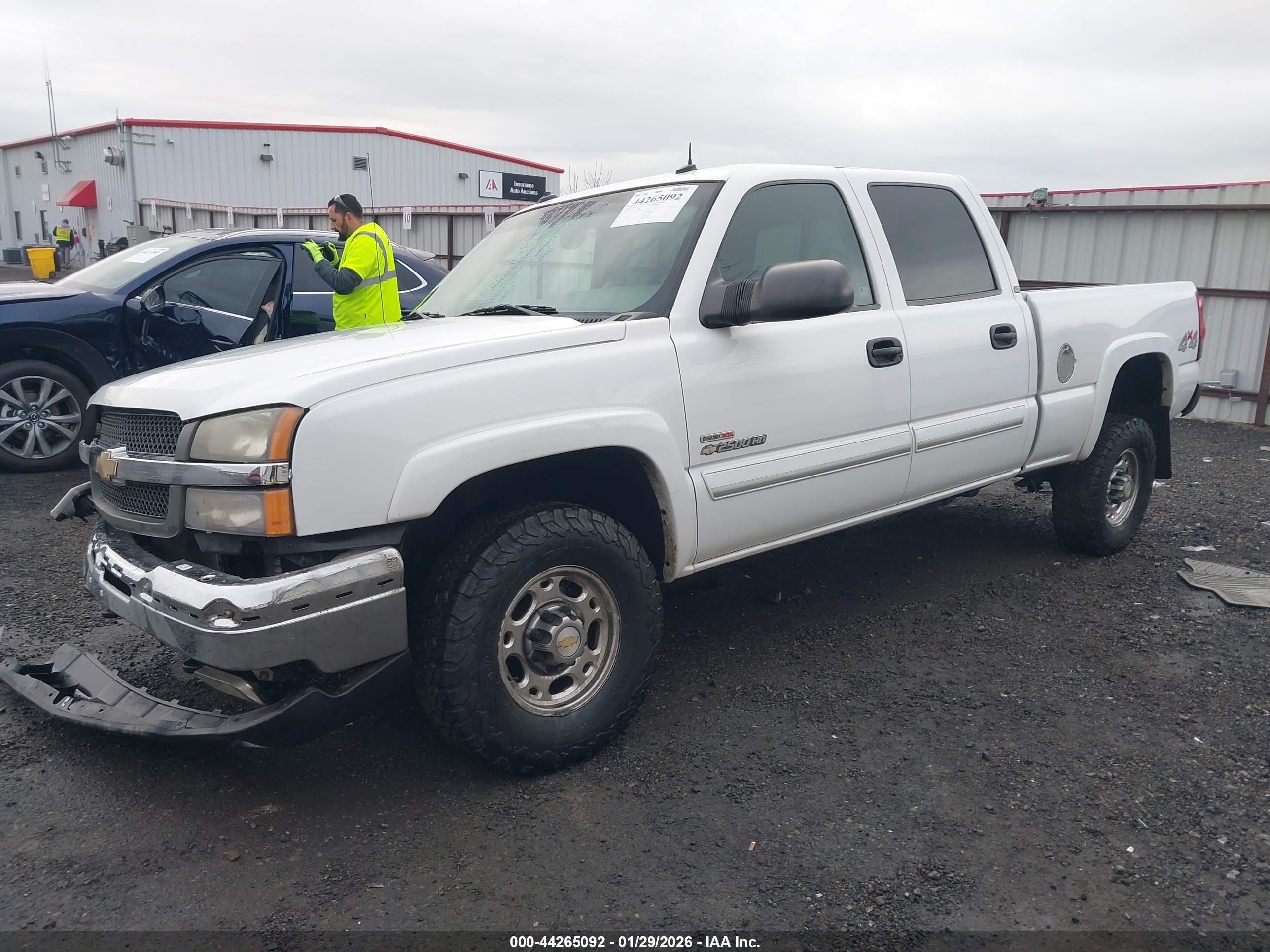 CHEVROLET SILVERADO image 2