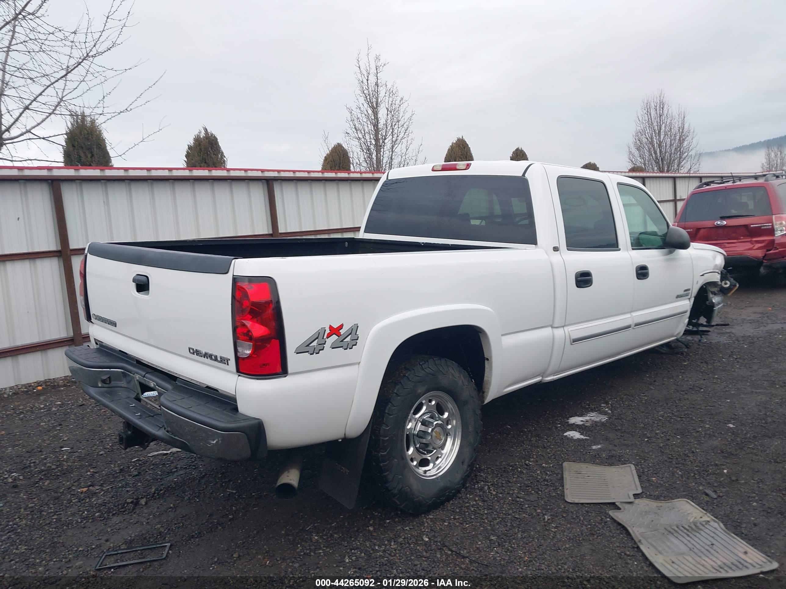 CHEVROLET SILVERADO image 4