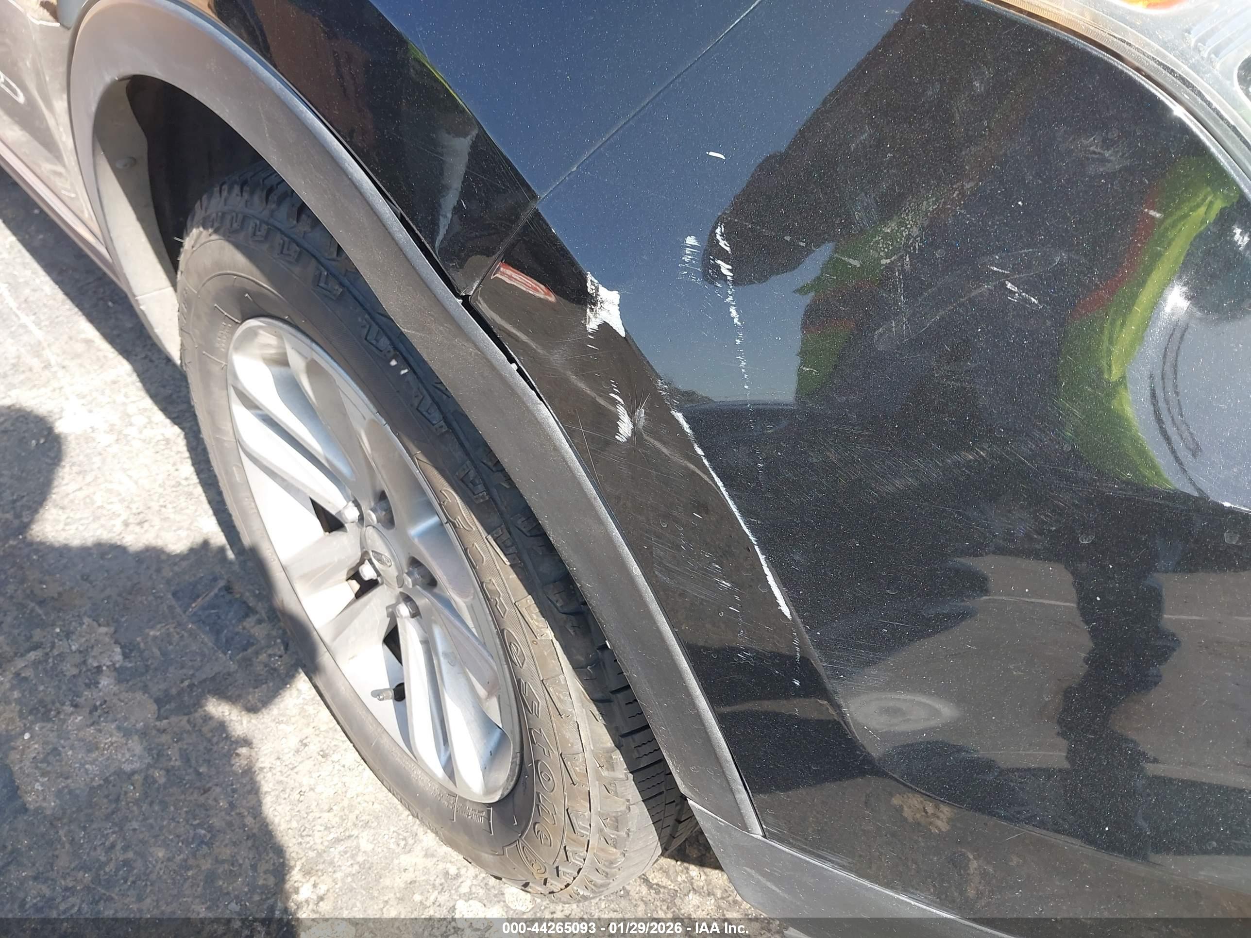 FORD EXPLORER image 6