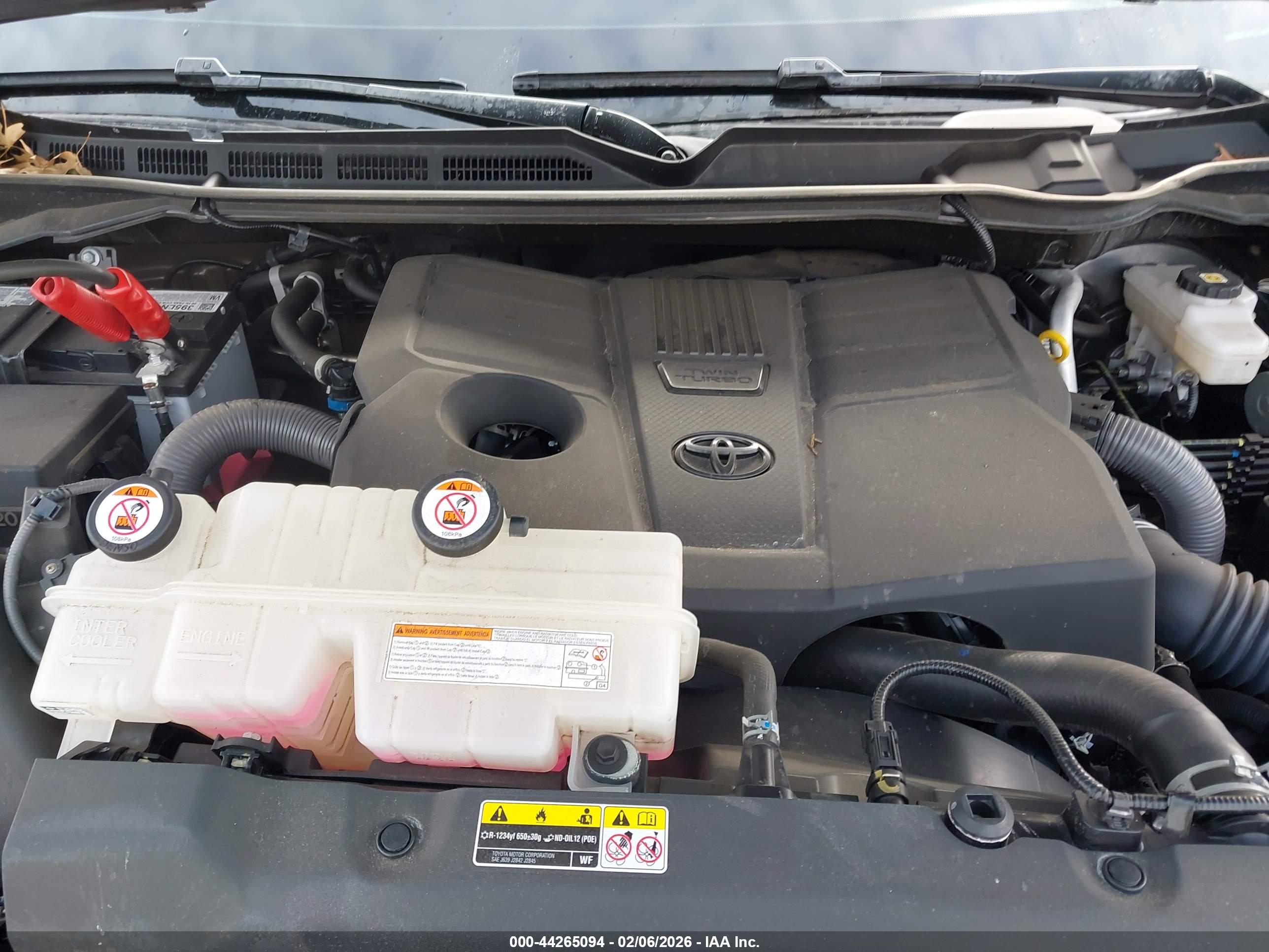 TOYOTA TUNDRA image 10