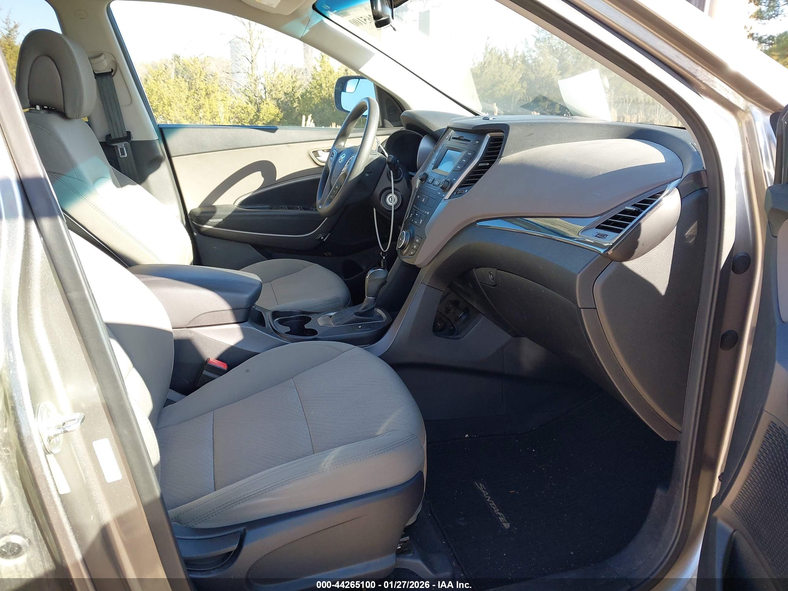 HYUNDAI SANTA image 5