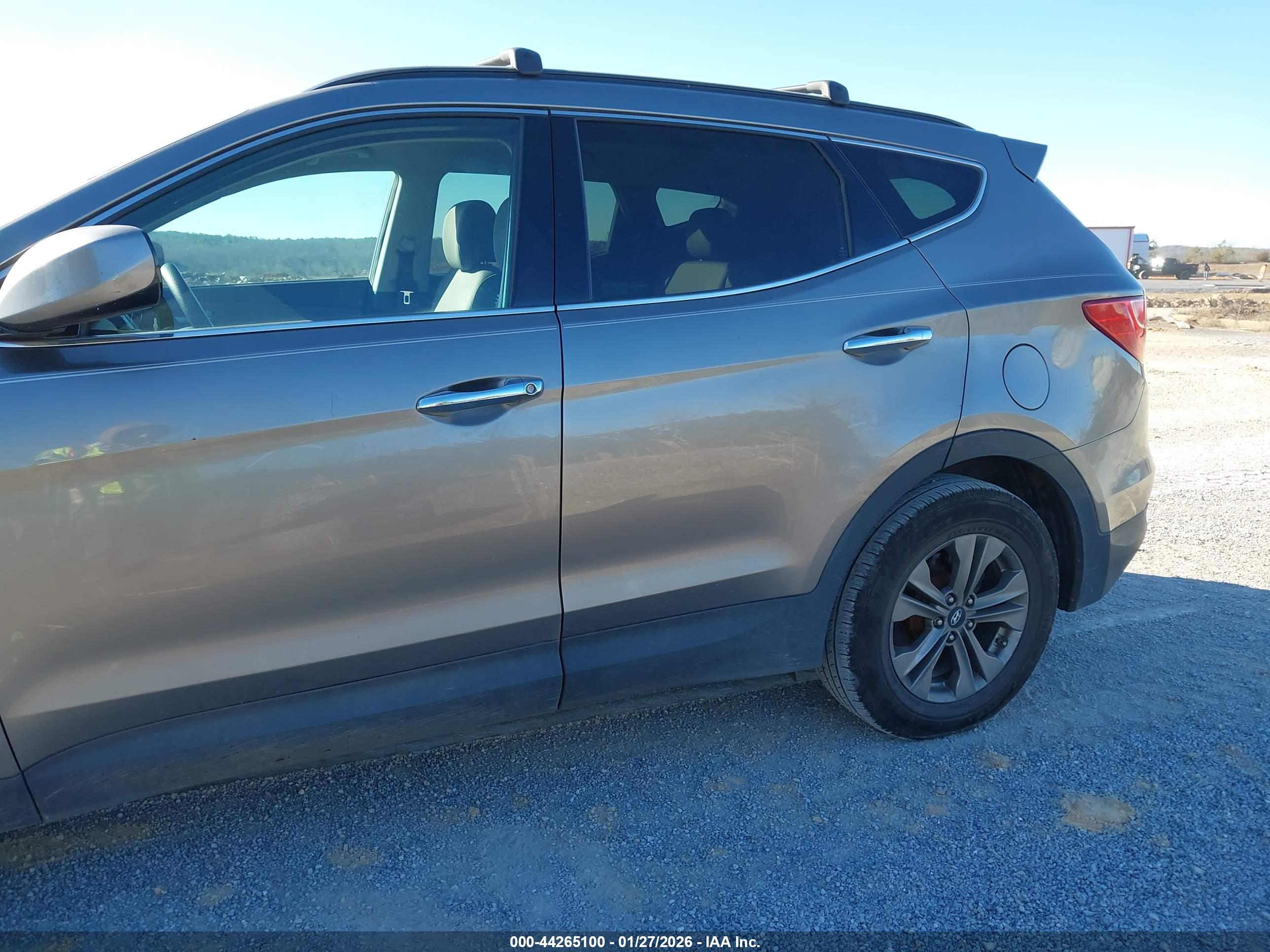 HYUNDAI SANTA image 6