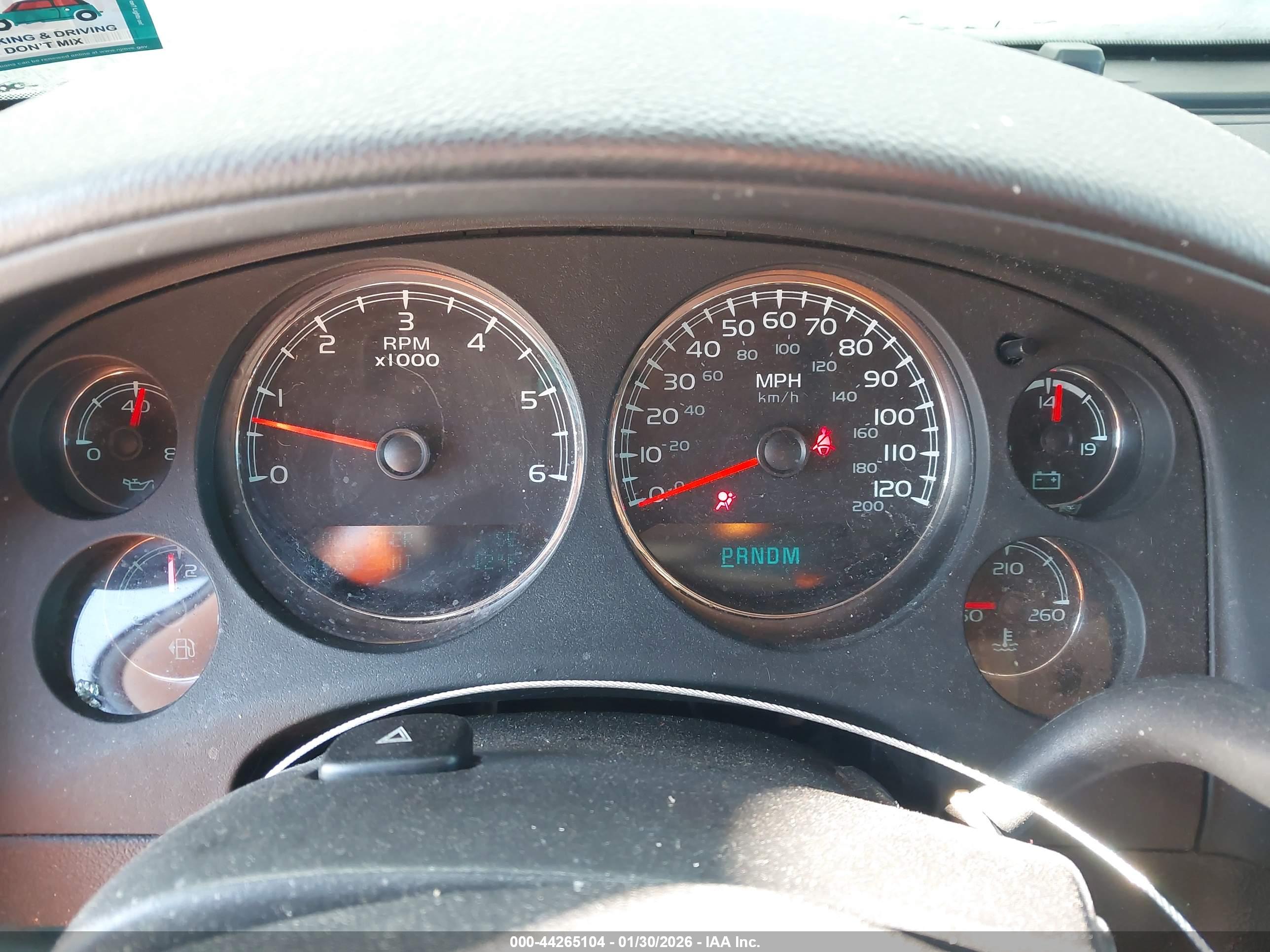 CHEVROLET SUBURBAN image 7