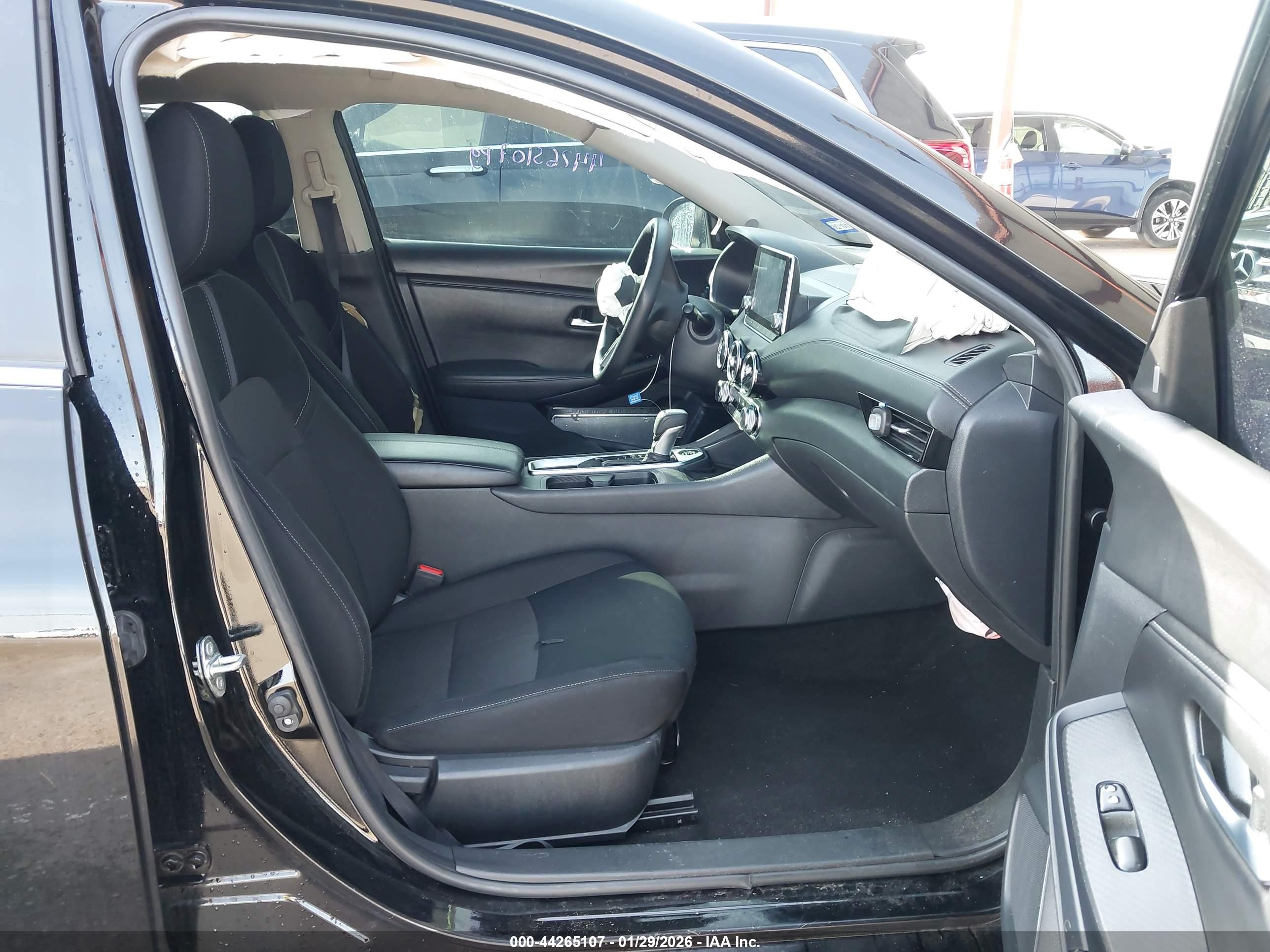 NISSAN SENTRA image 5
