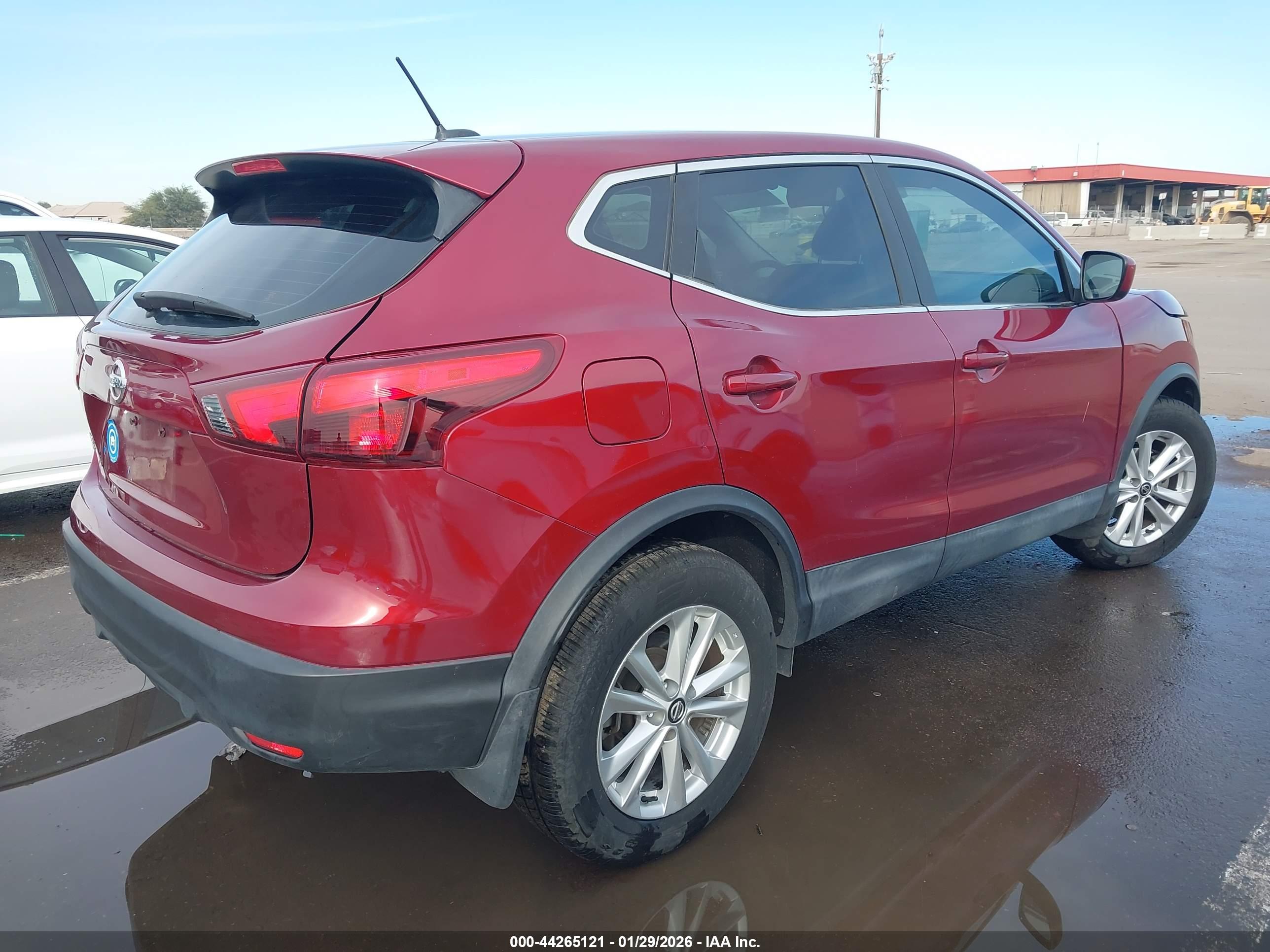 NISSAN ROGUE image 4