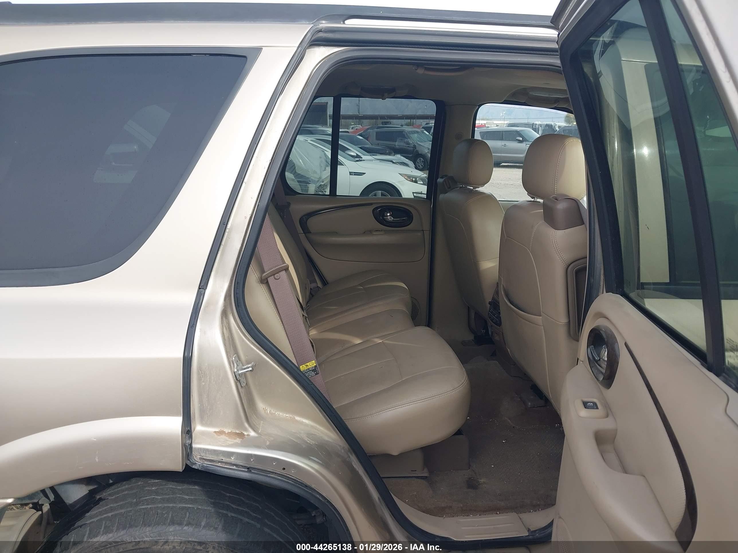 BUICK RAINIER image 8