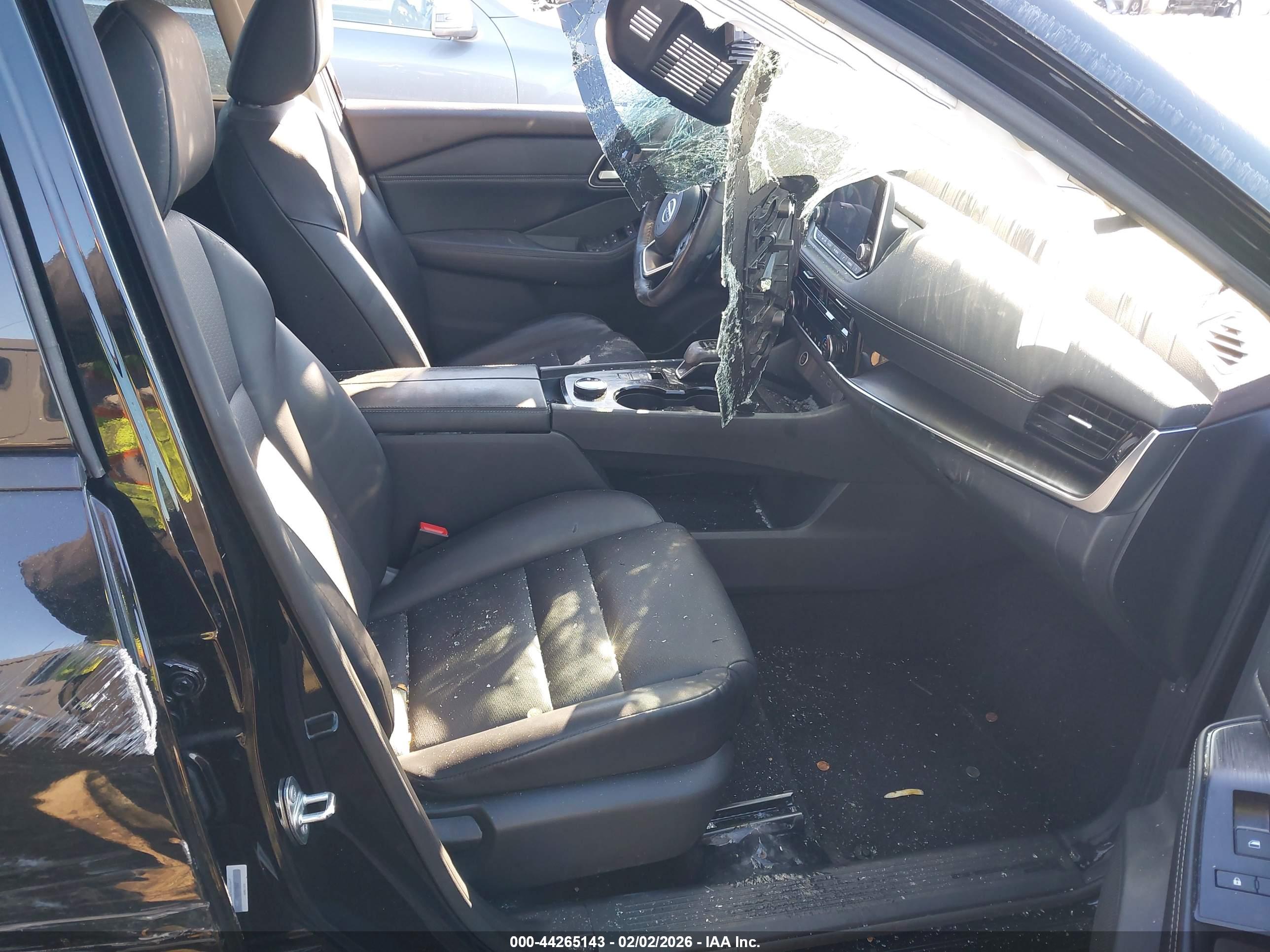 NISSAN ROGUE image 5