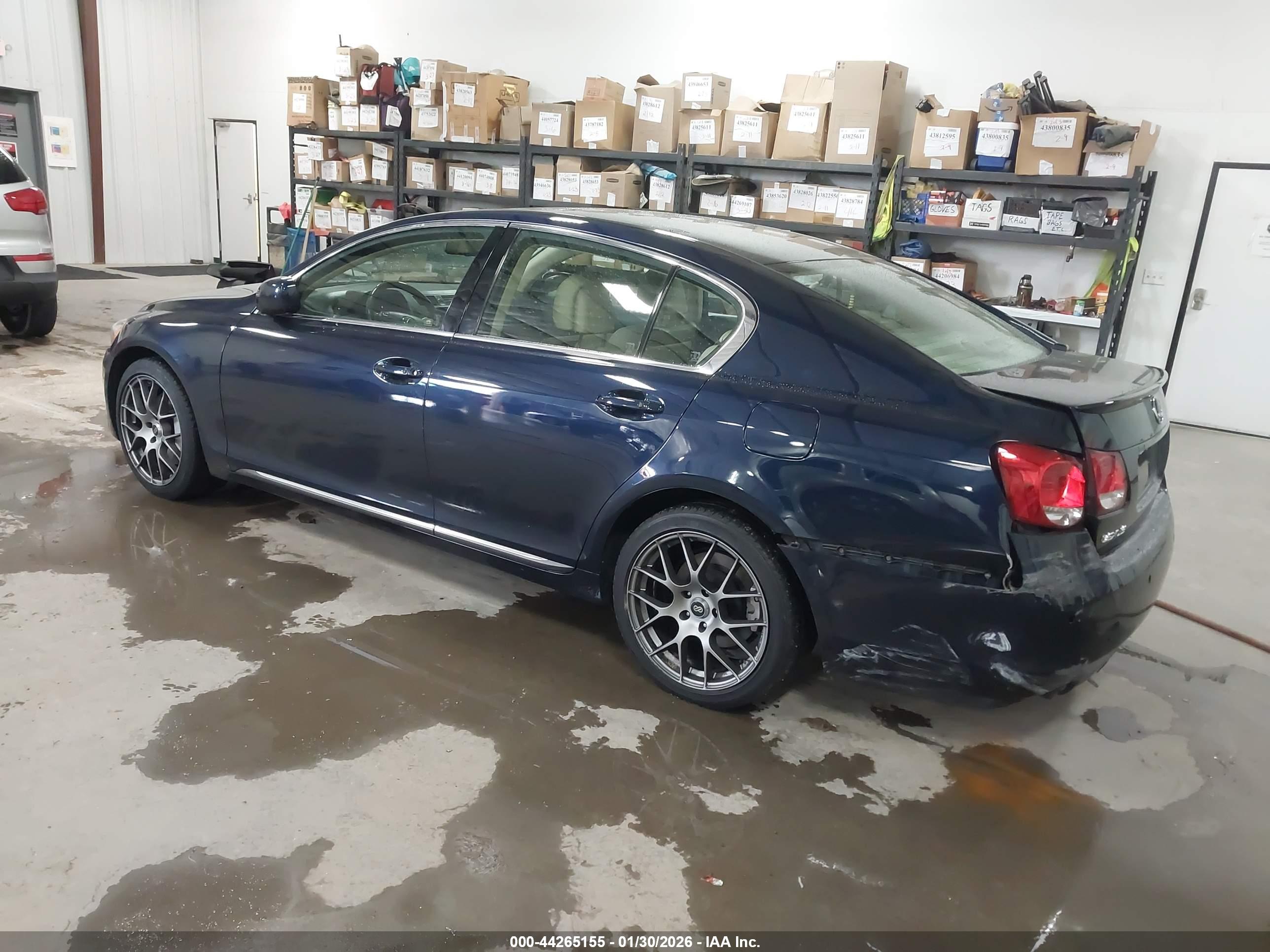 LEXUS GS image 3