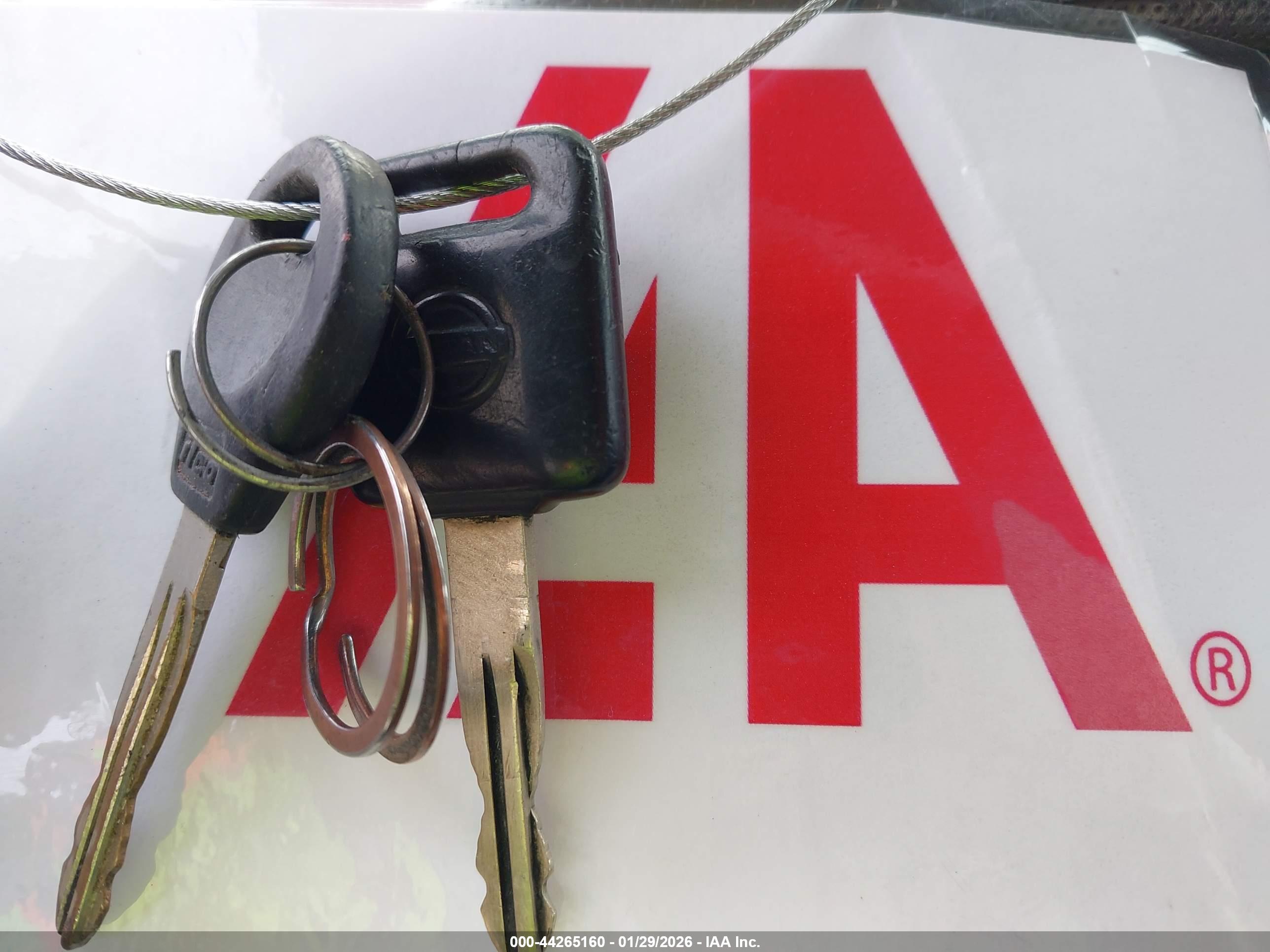 NISSAN FRONTIER image 11