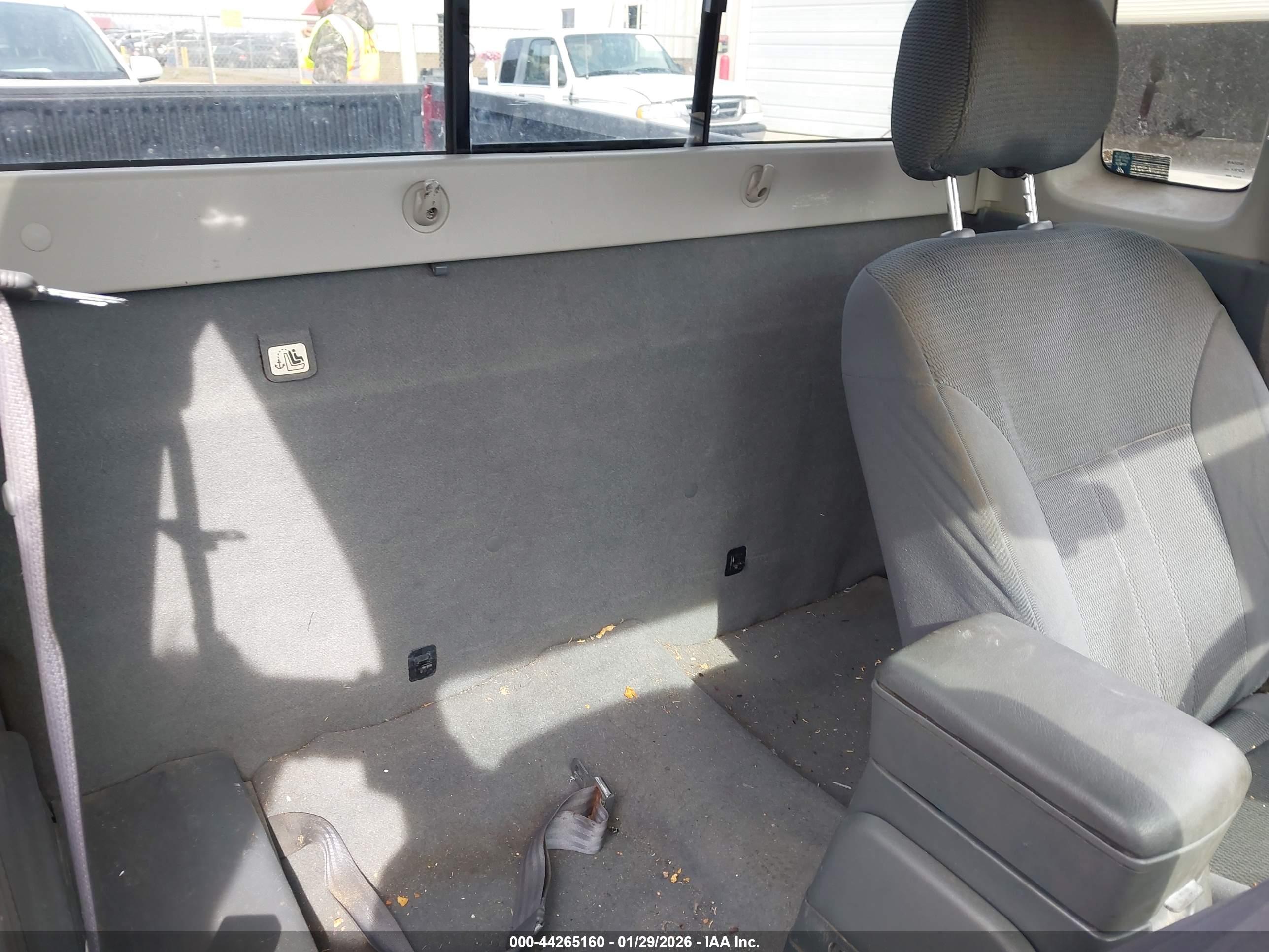NISSAN FRONTIER image 8