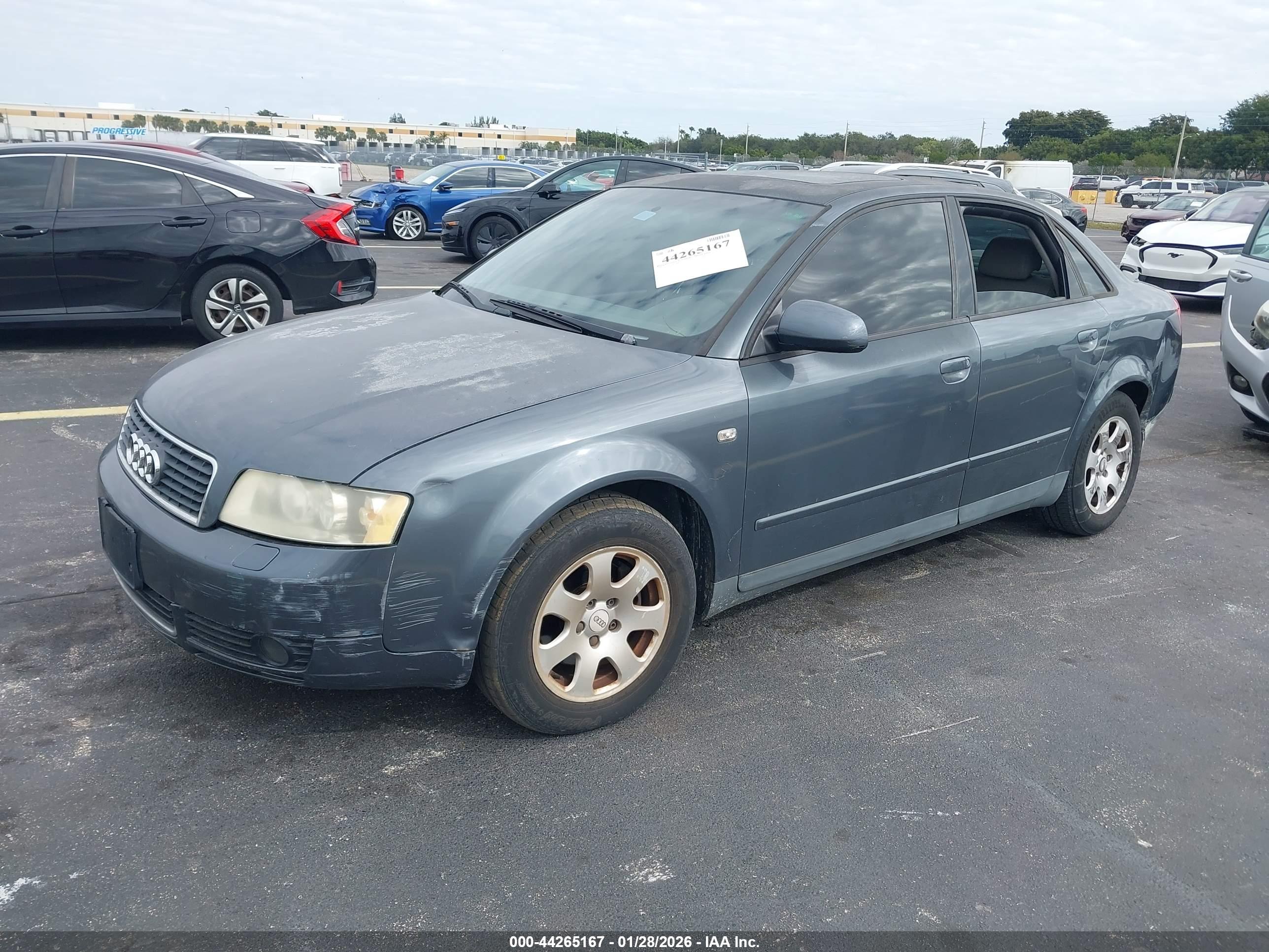 AUDI A4 image 2