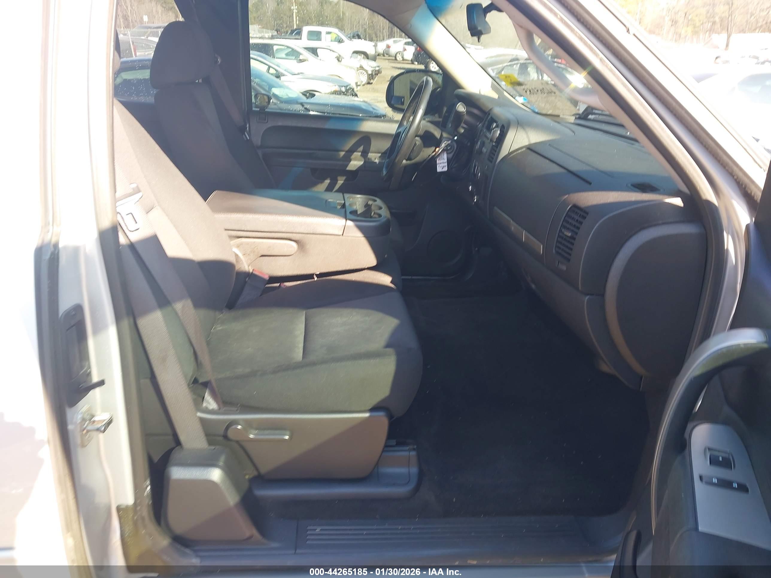 GMC SIERRA image 5