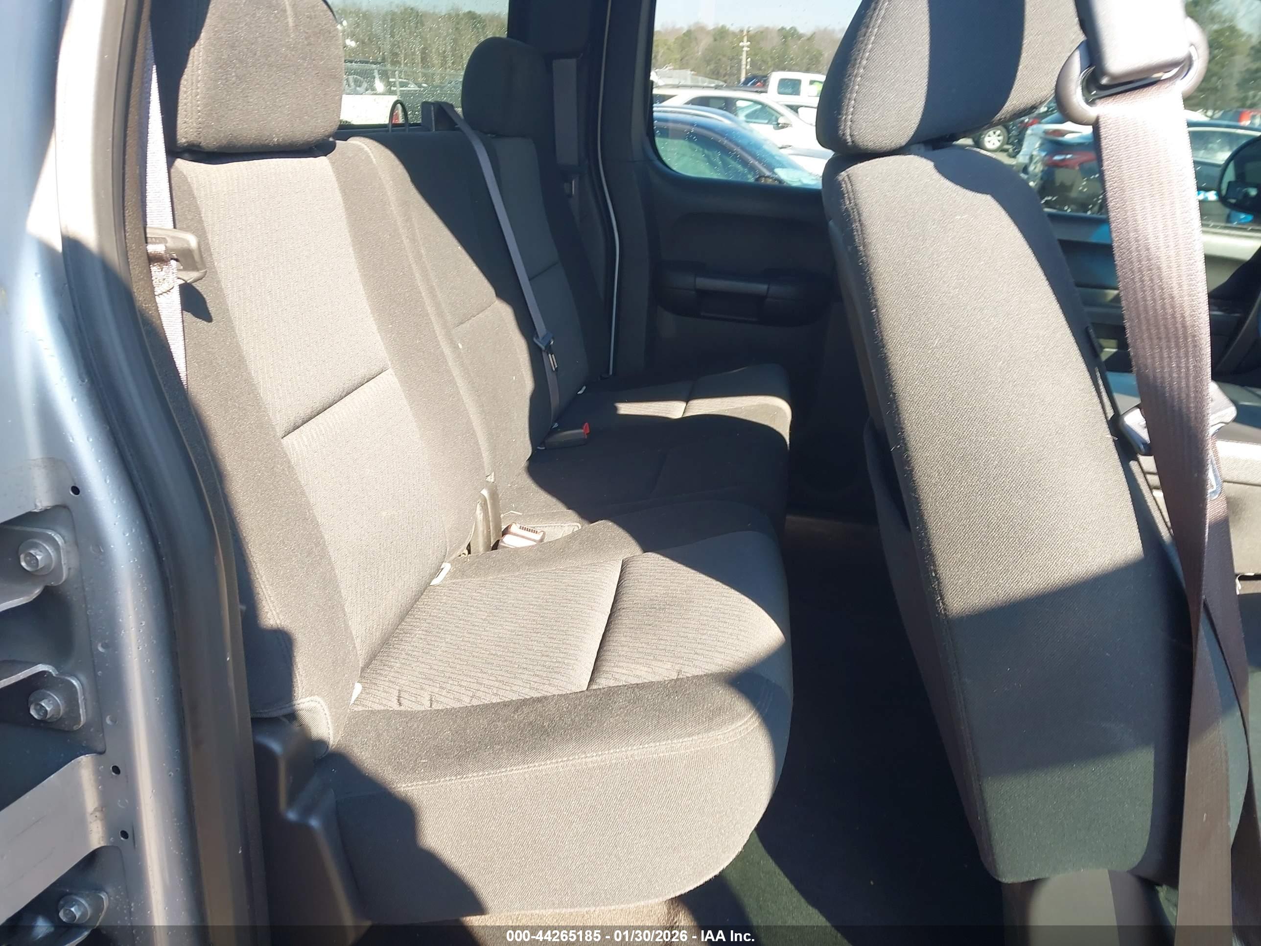 GMC SIERRA image 8