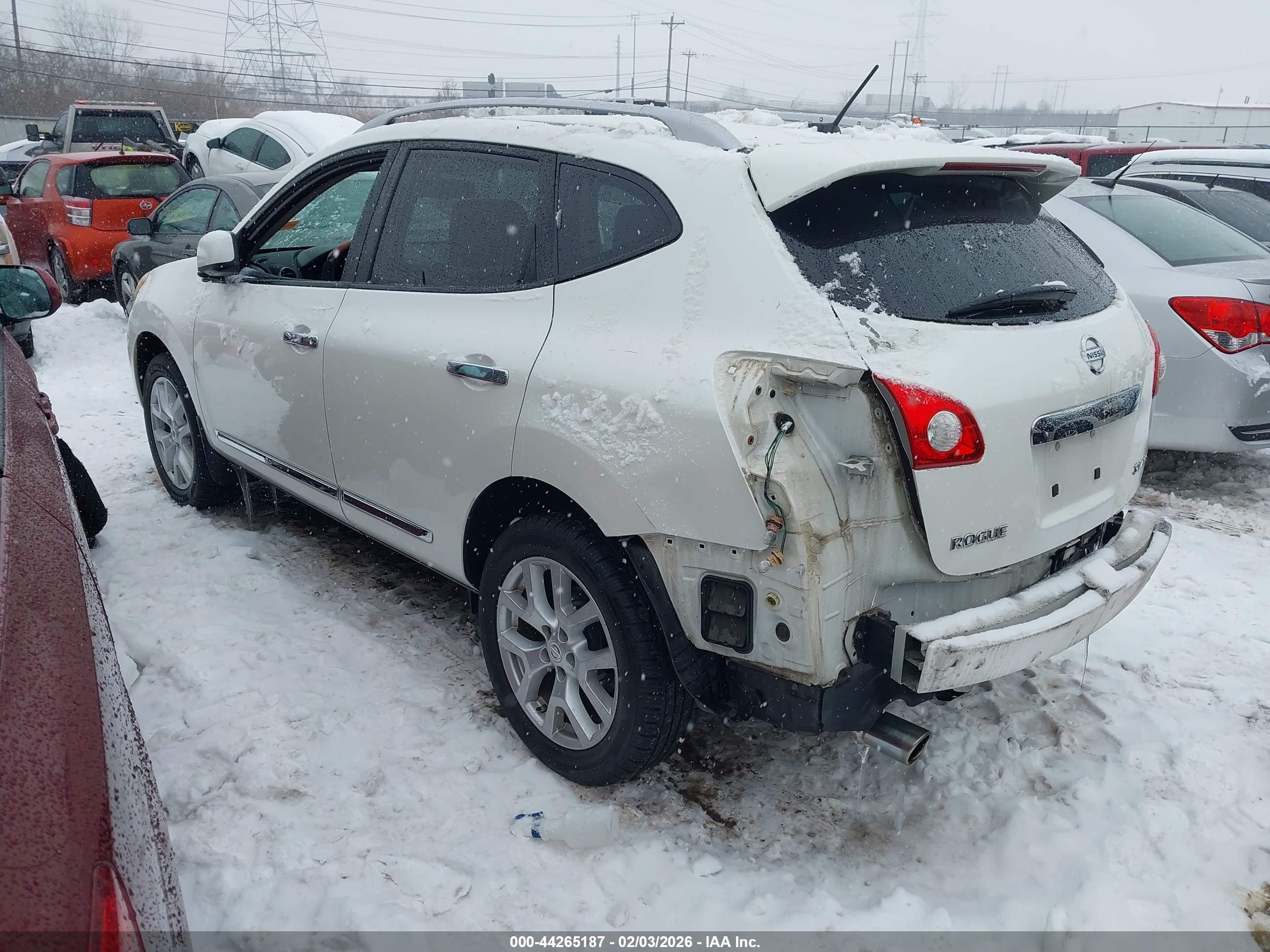 NISSAN ROGUE image 3