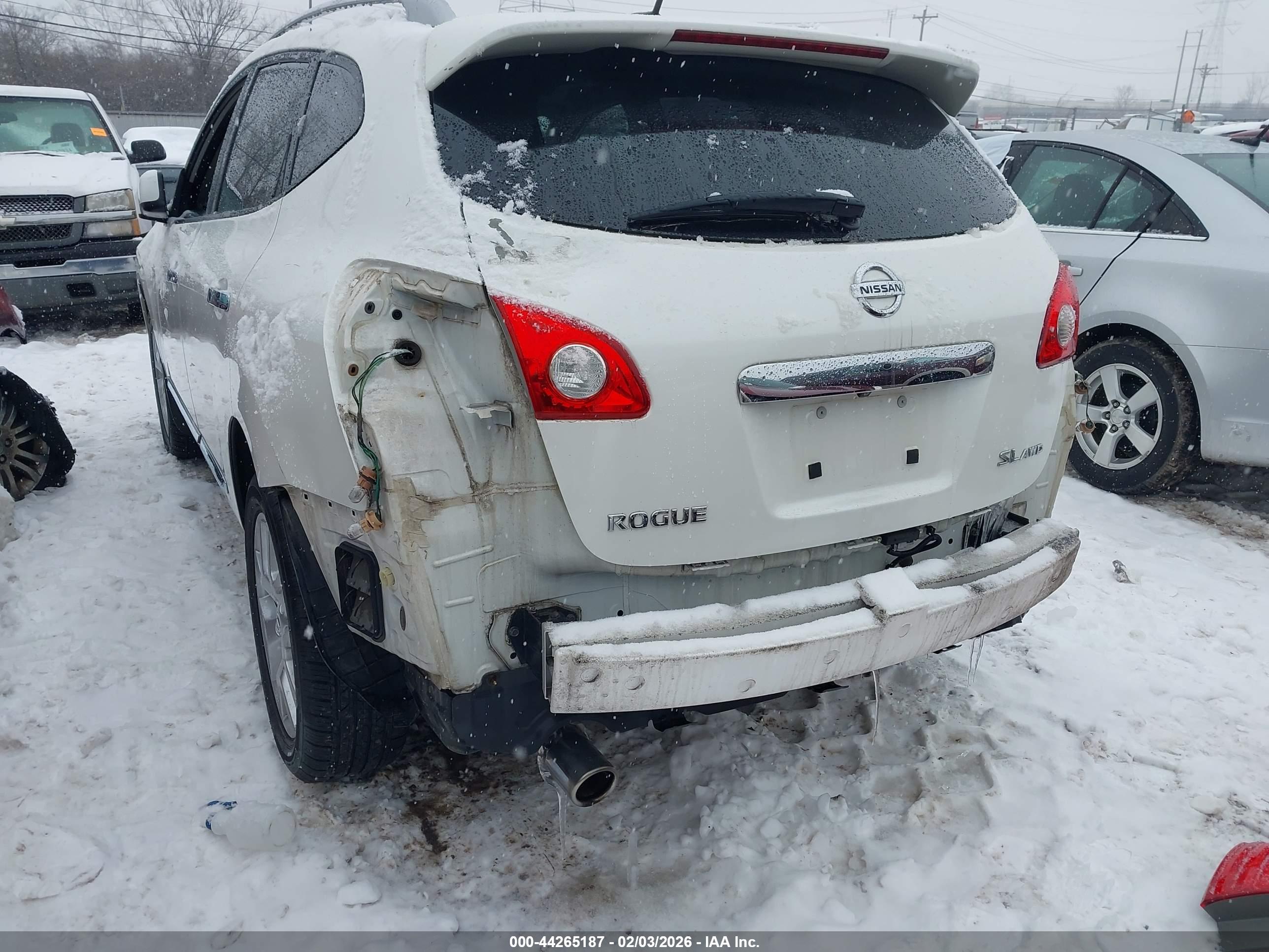 NISSAN ROGUE image 6
