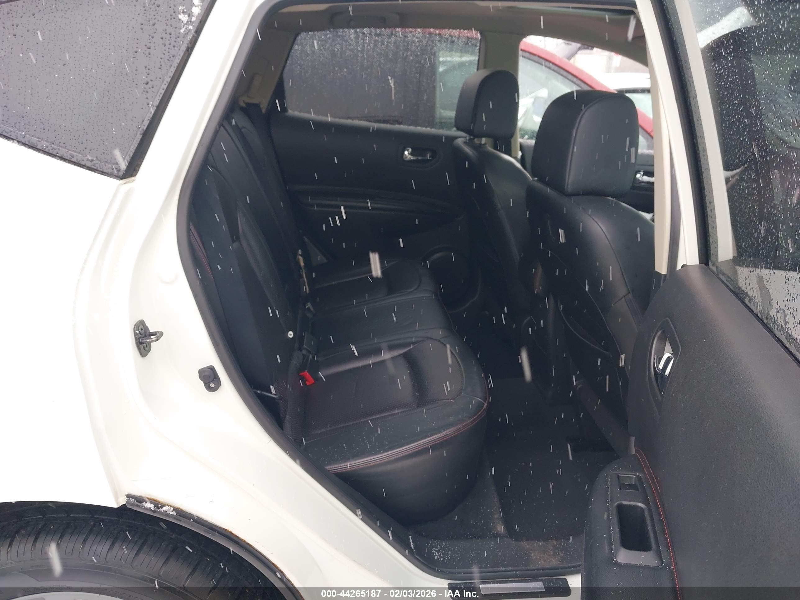 NISSAN ROGUE image 8